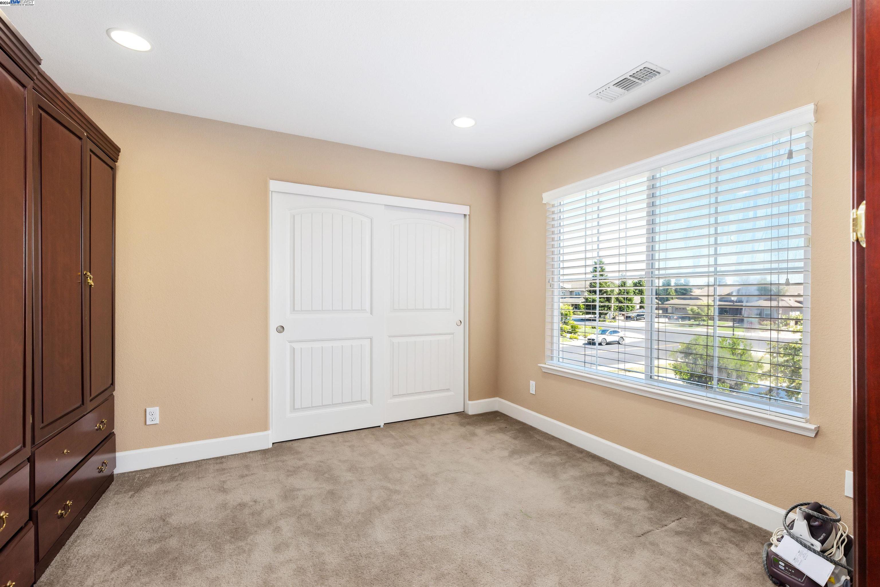 2255 Sugarloaf Ct.
