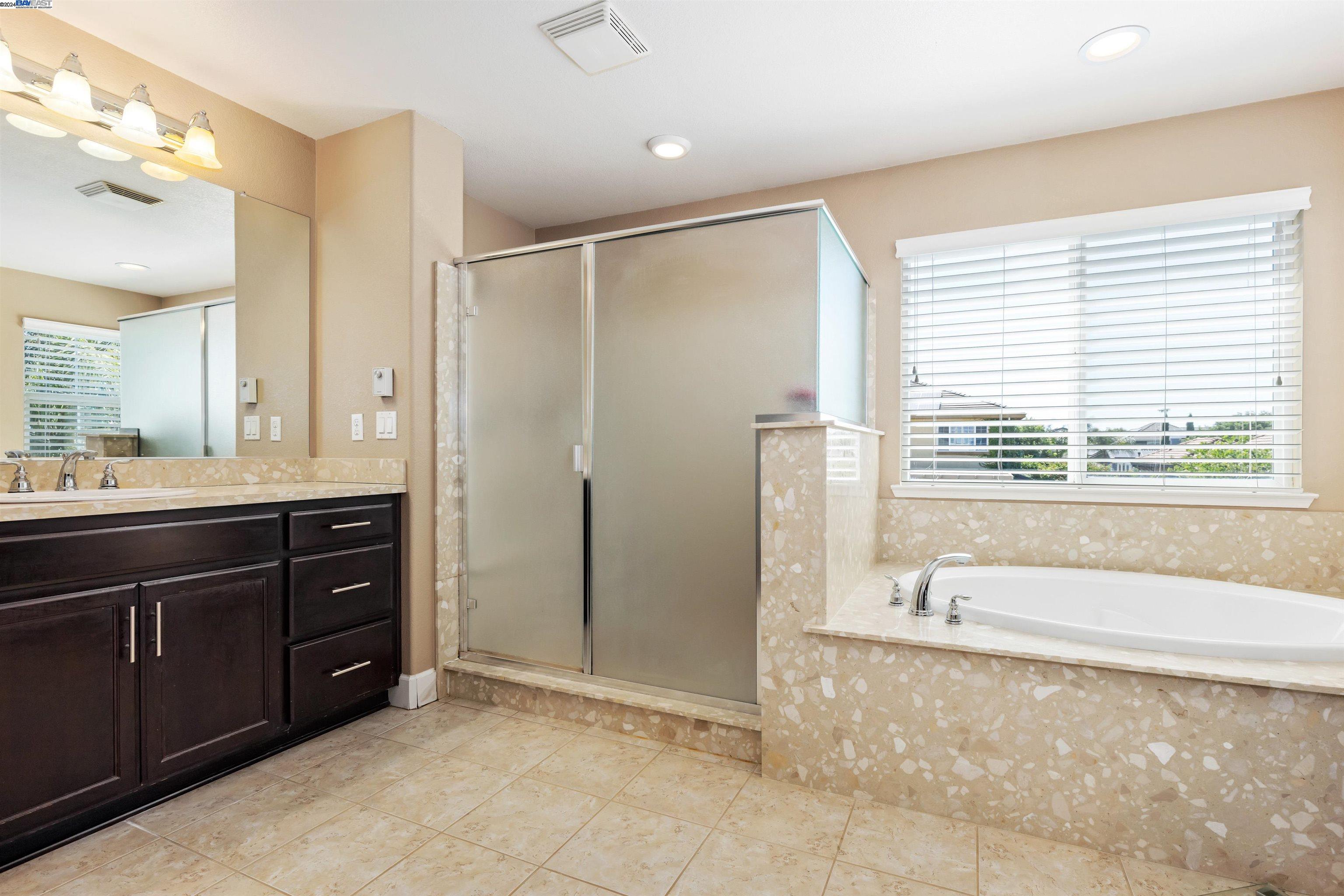 2255 Sugarloaf Ct.