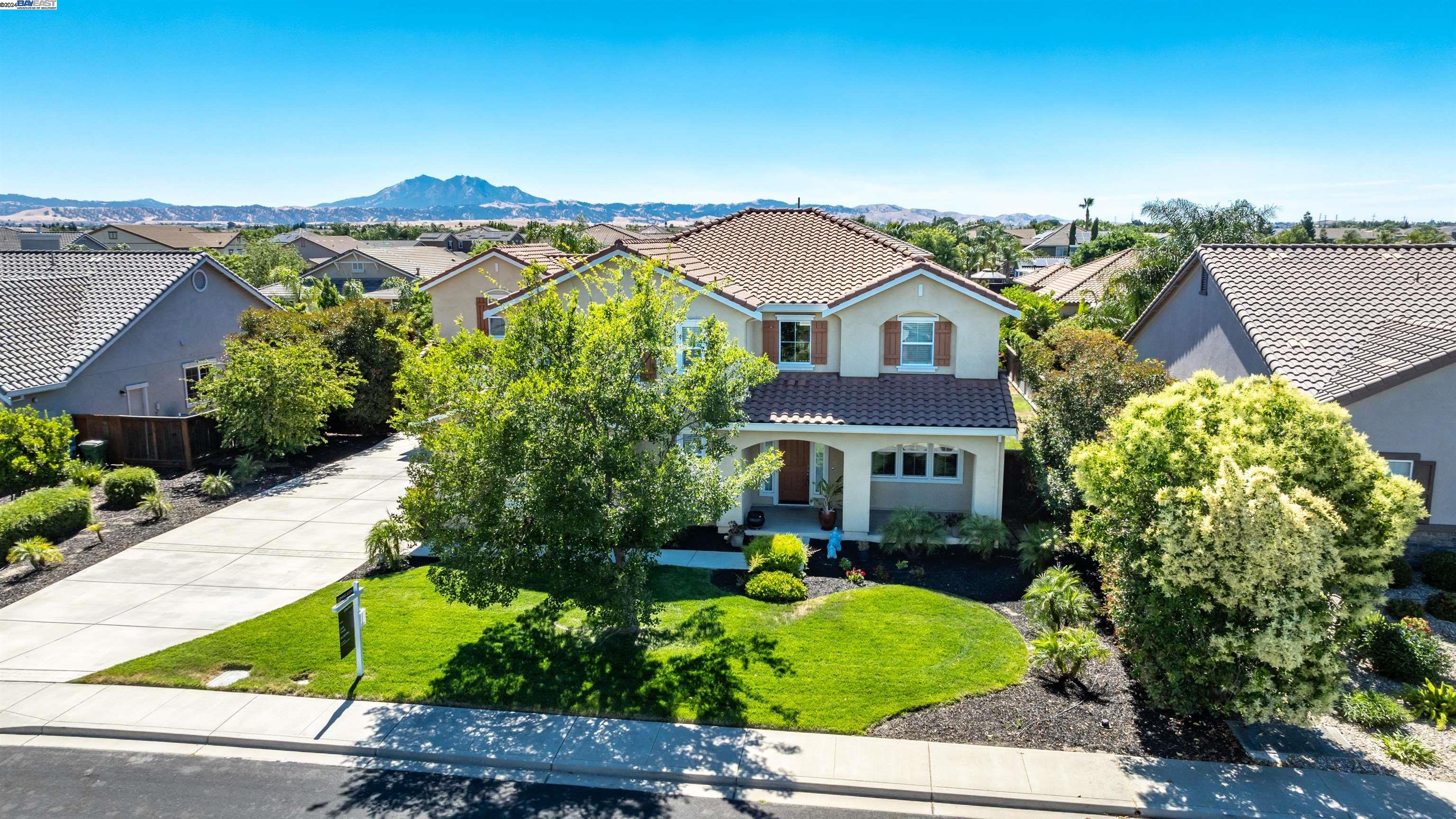 2255 Sugarloaf Ct.