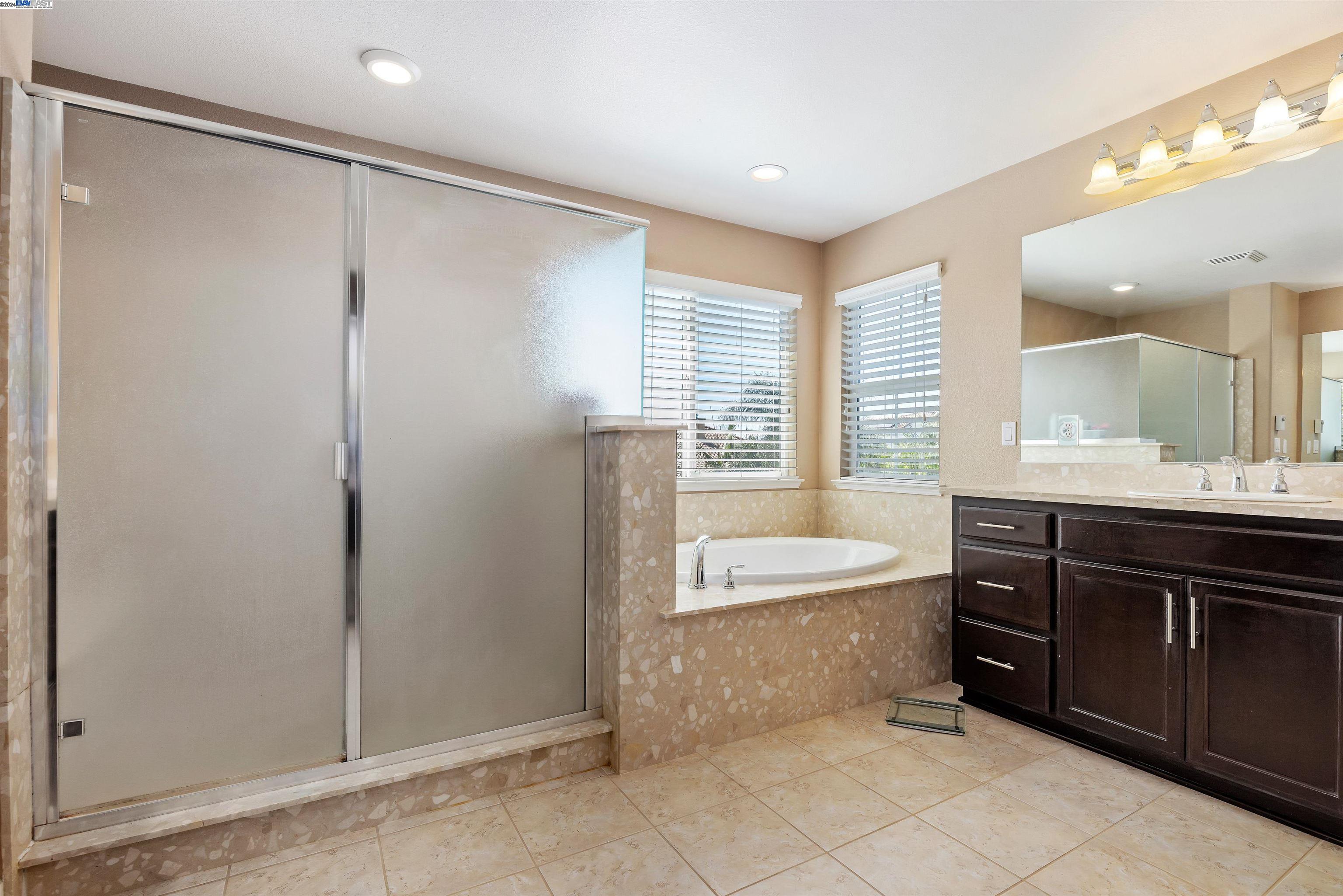 2255 Sugarloaf Ct.
