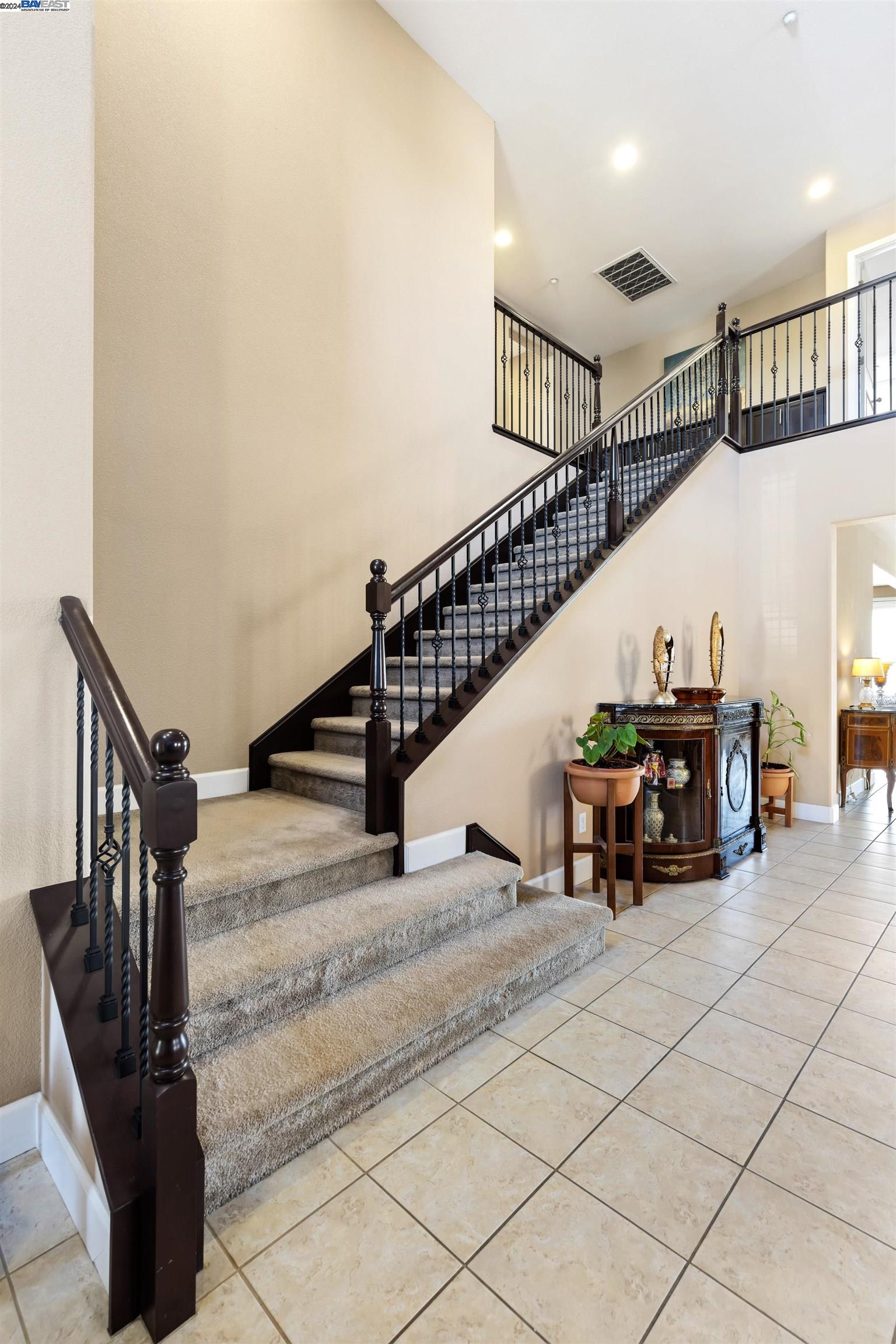 2255 Sugarloaf Ct.