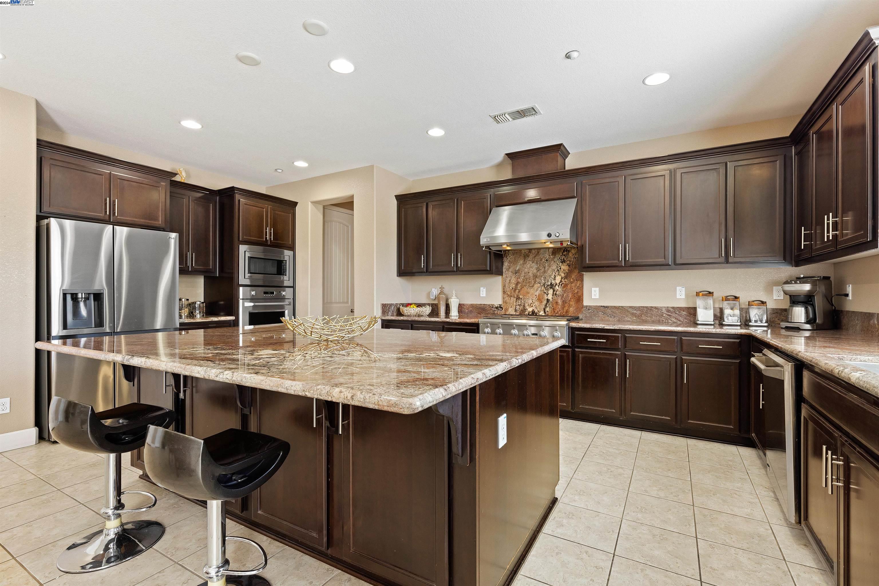 2255 Sugarloaf Ct.