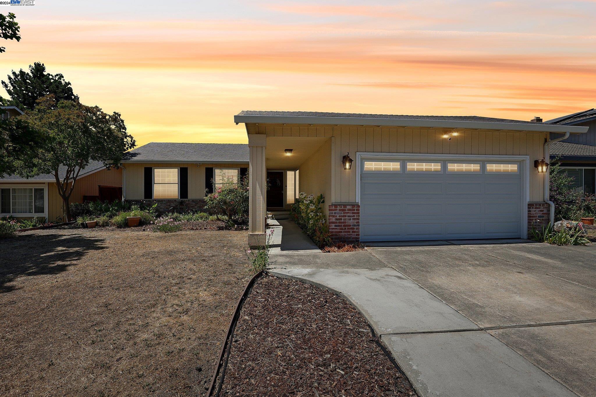 7936 Jade Cir