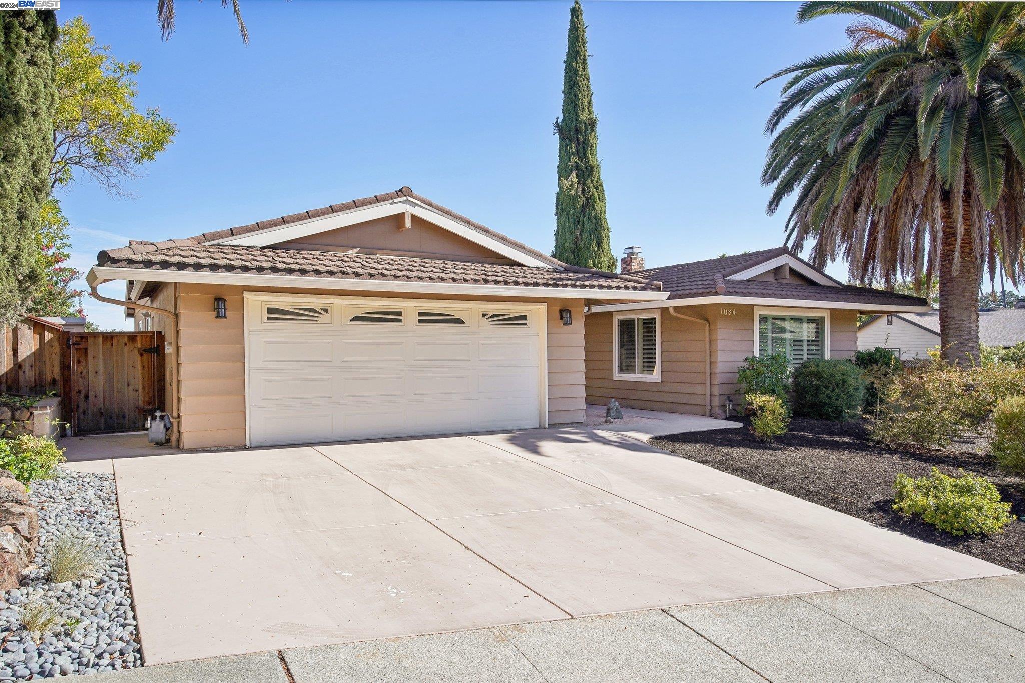 1084 Riesling Dr