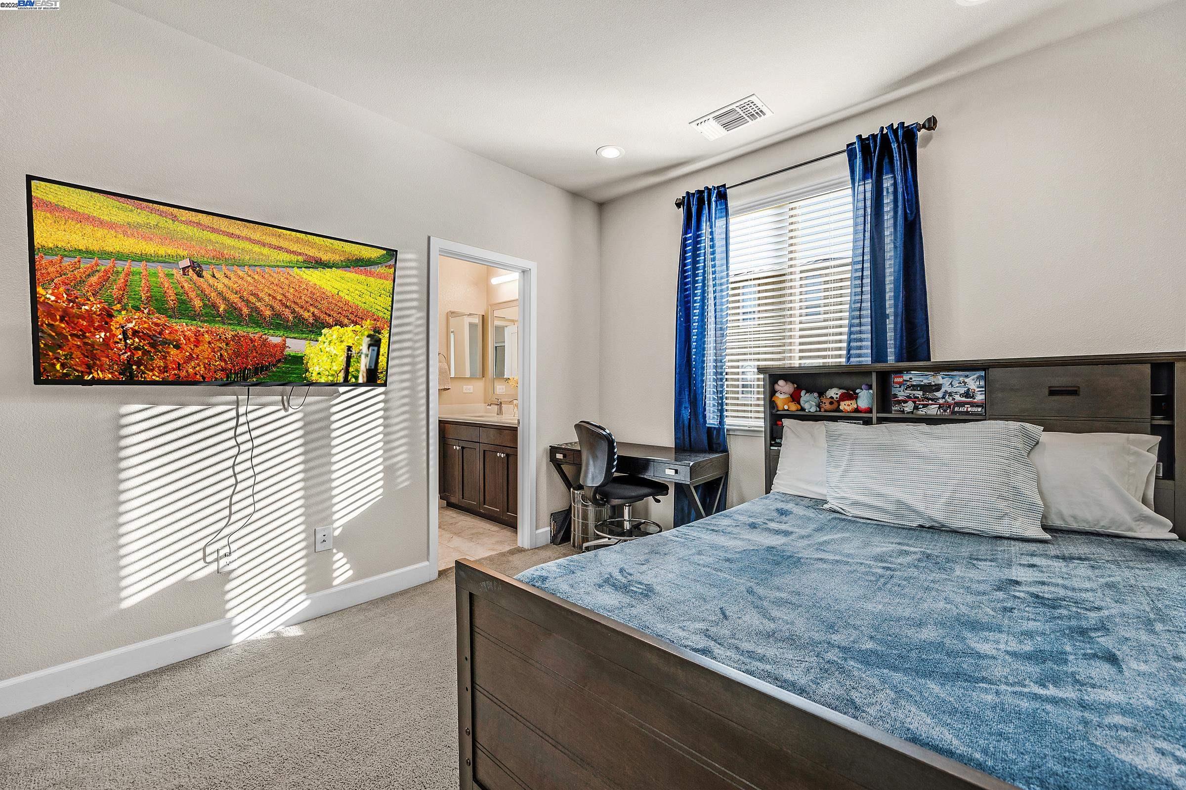 275 Fennel Way