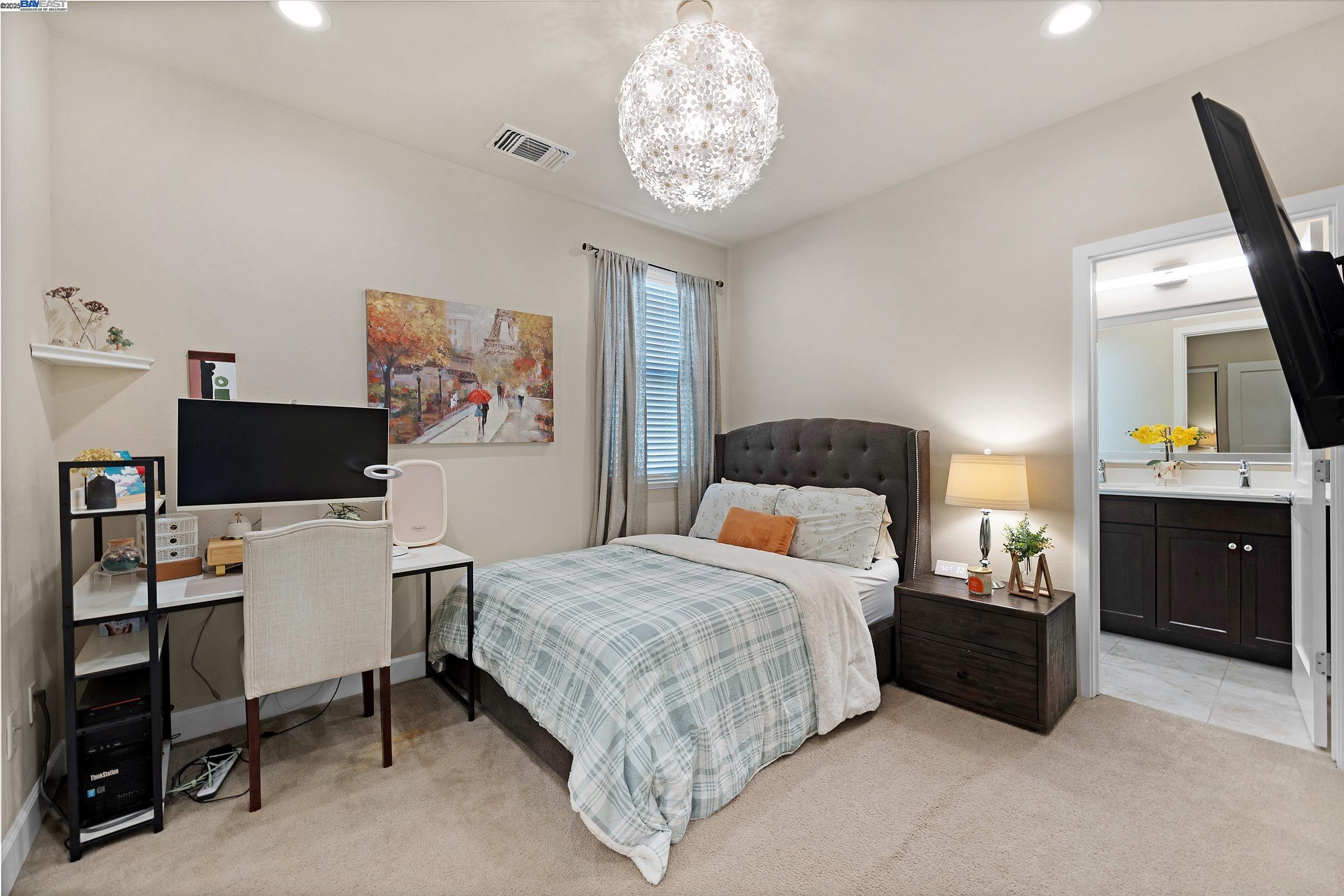 275 Fennel Way