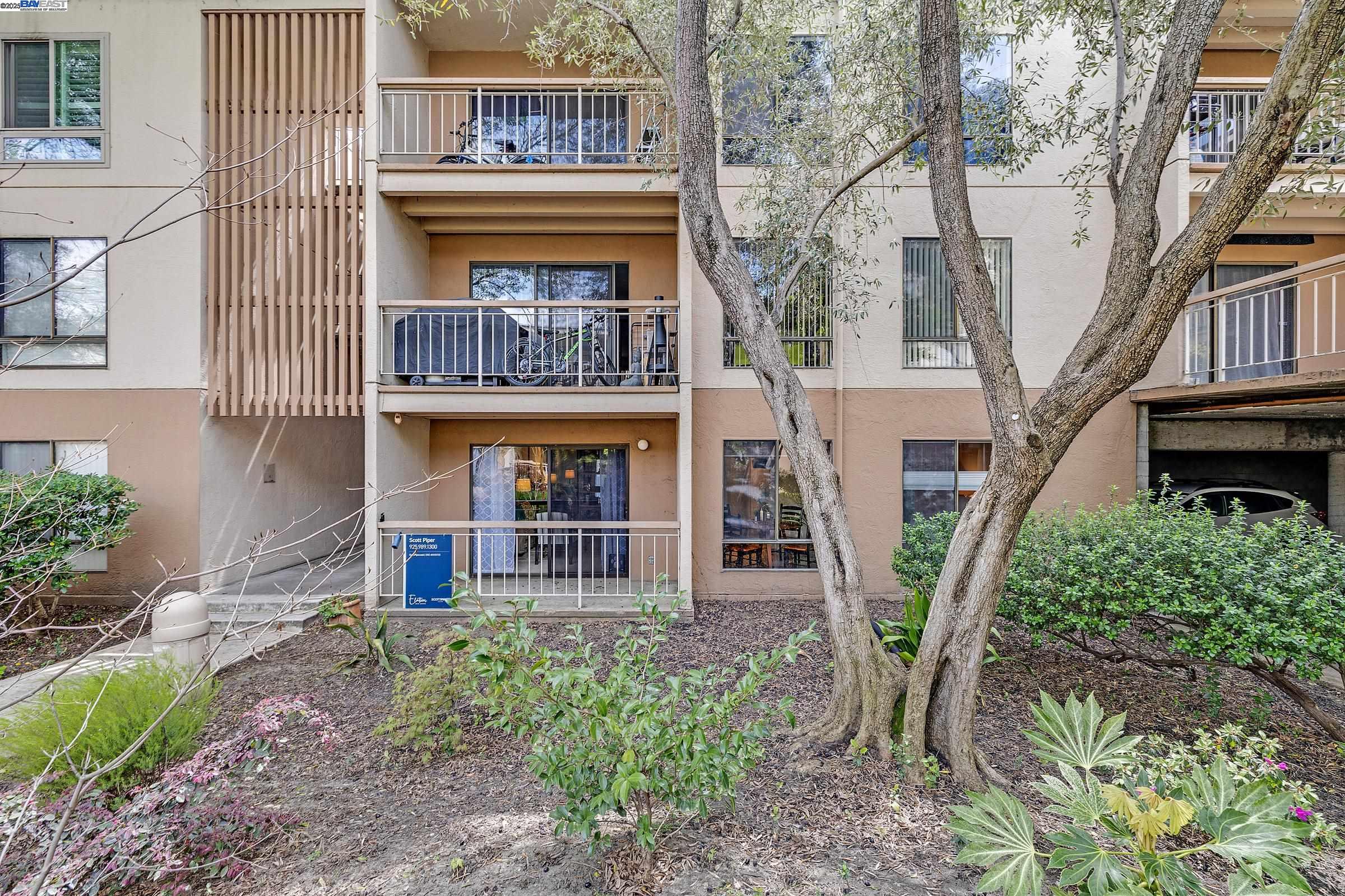 420 N Civic Dr # 101