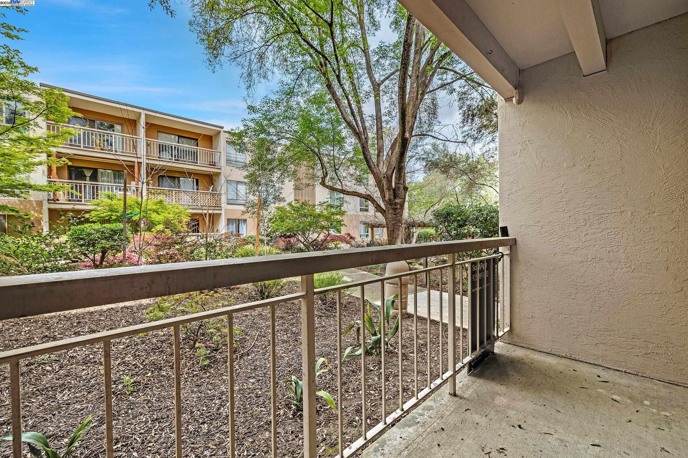 420 N Civic Dr # 101