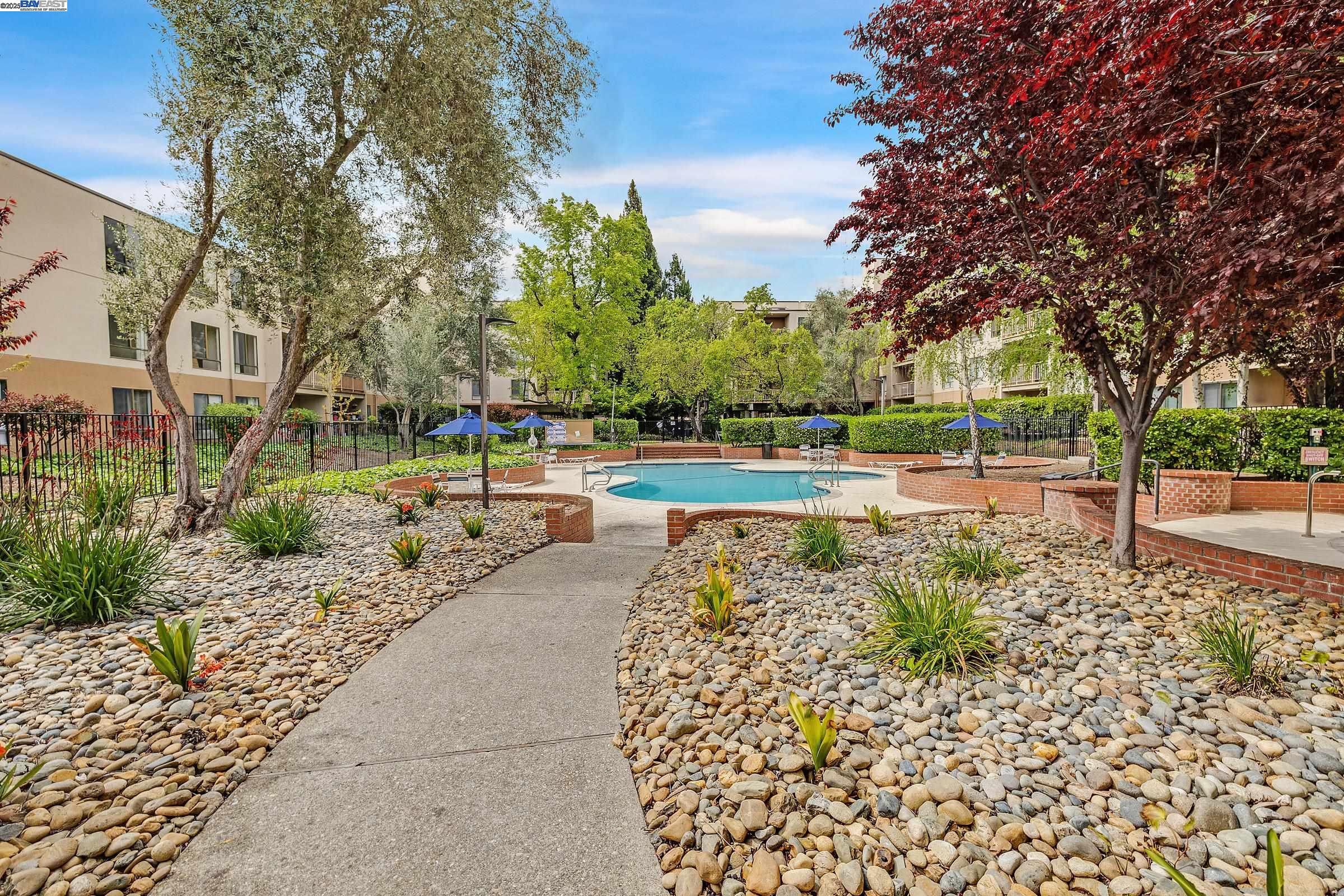 420 N Civic Dr # 101