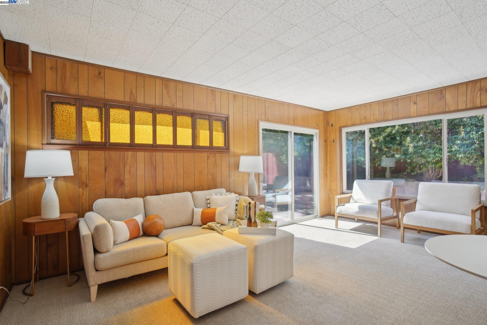 357 Lincoln Ave