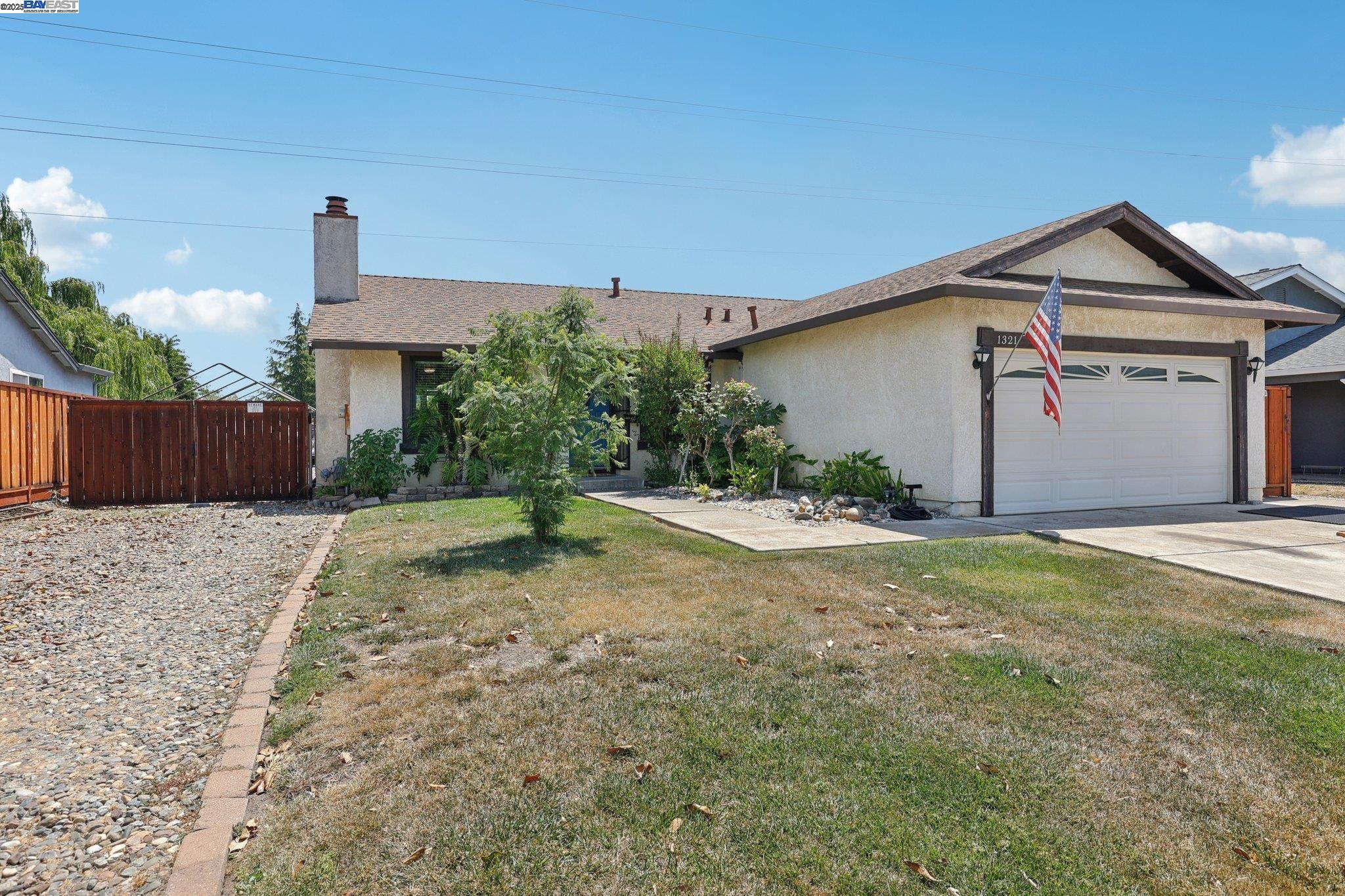 1321 Heather Ln