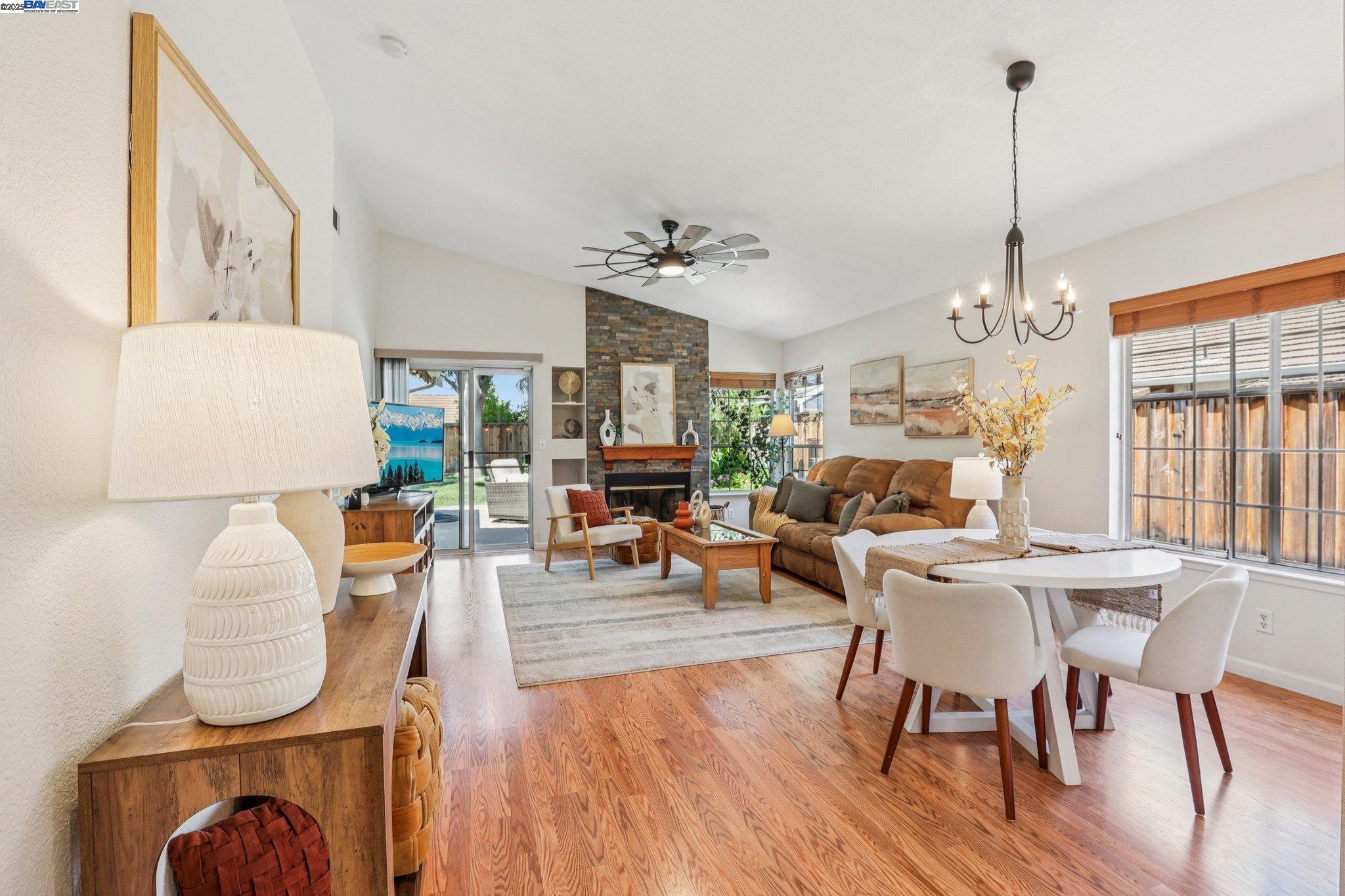 1256 Village Green Dr
