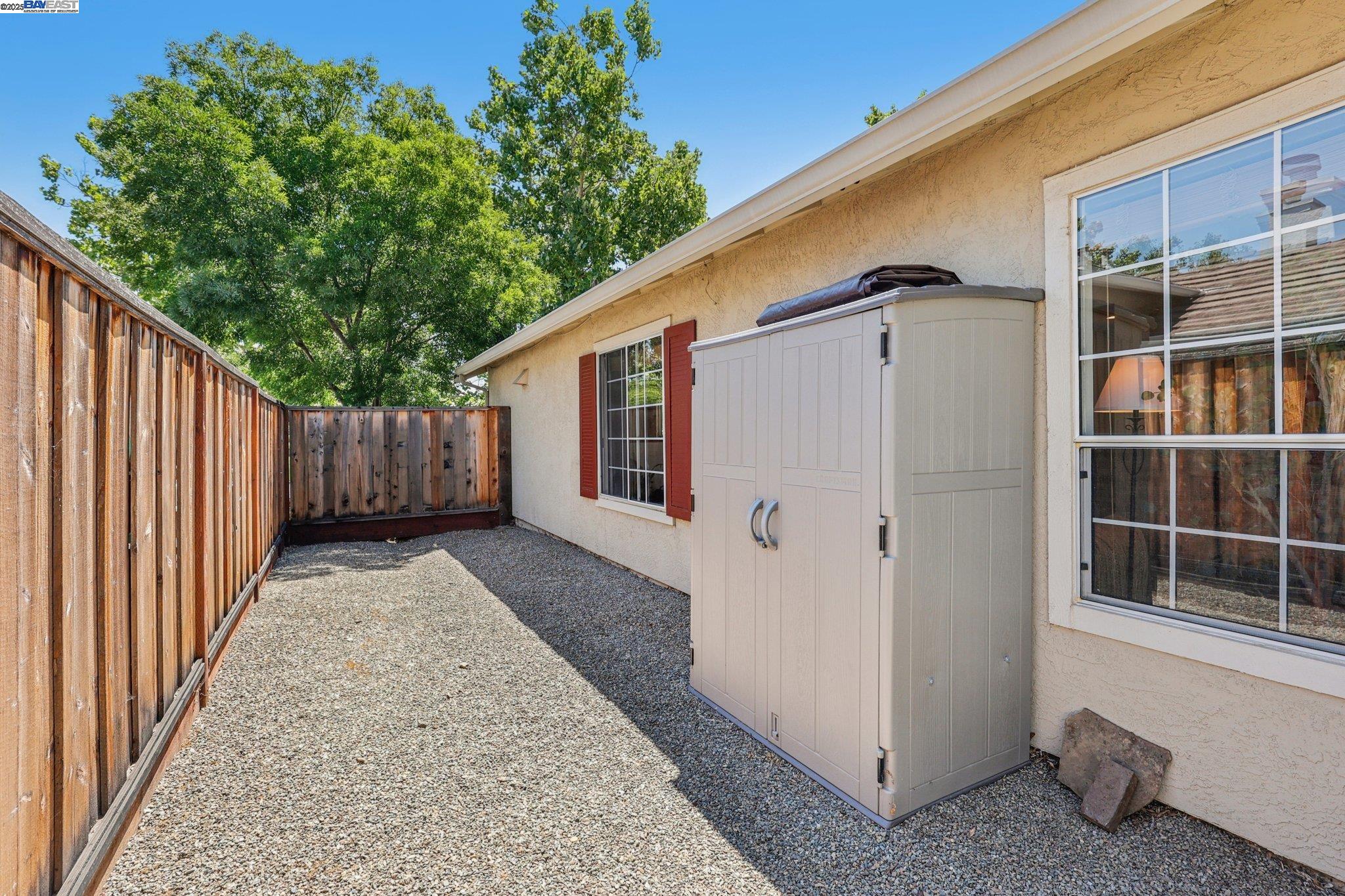 1256 Village Green Dr