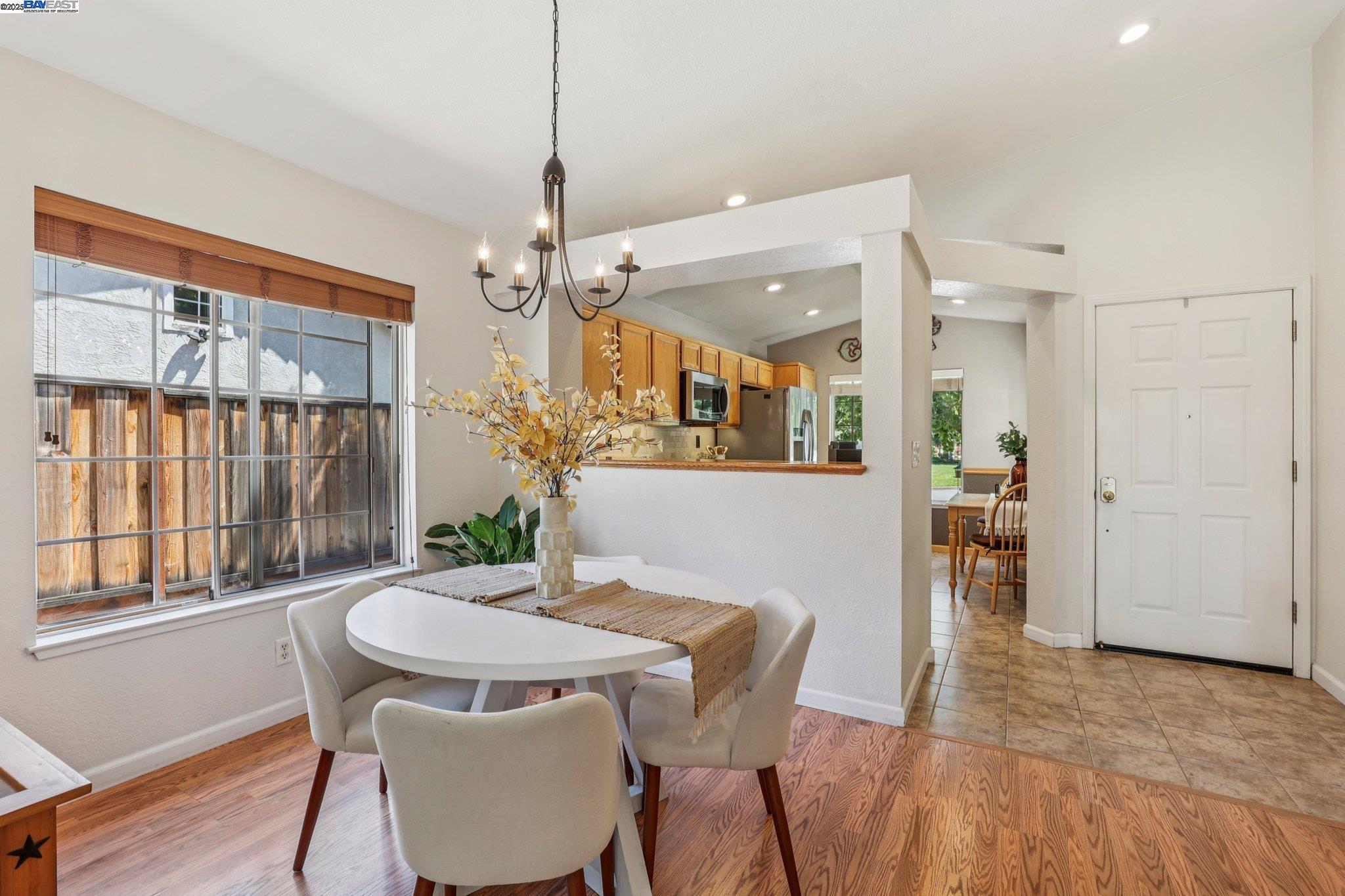 1256 Village Green Dr