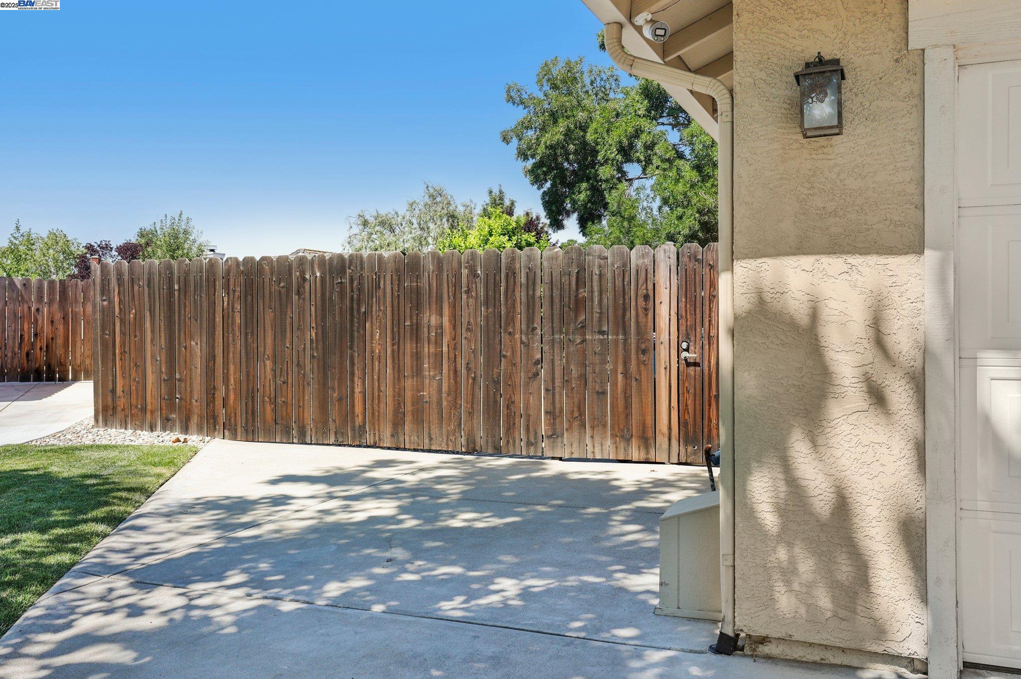 1256 Village Green Dr