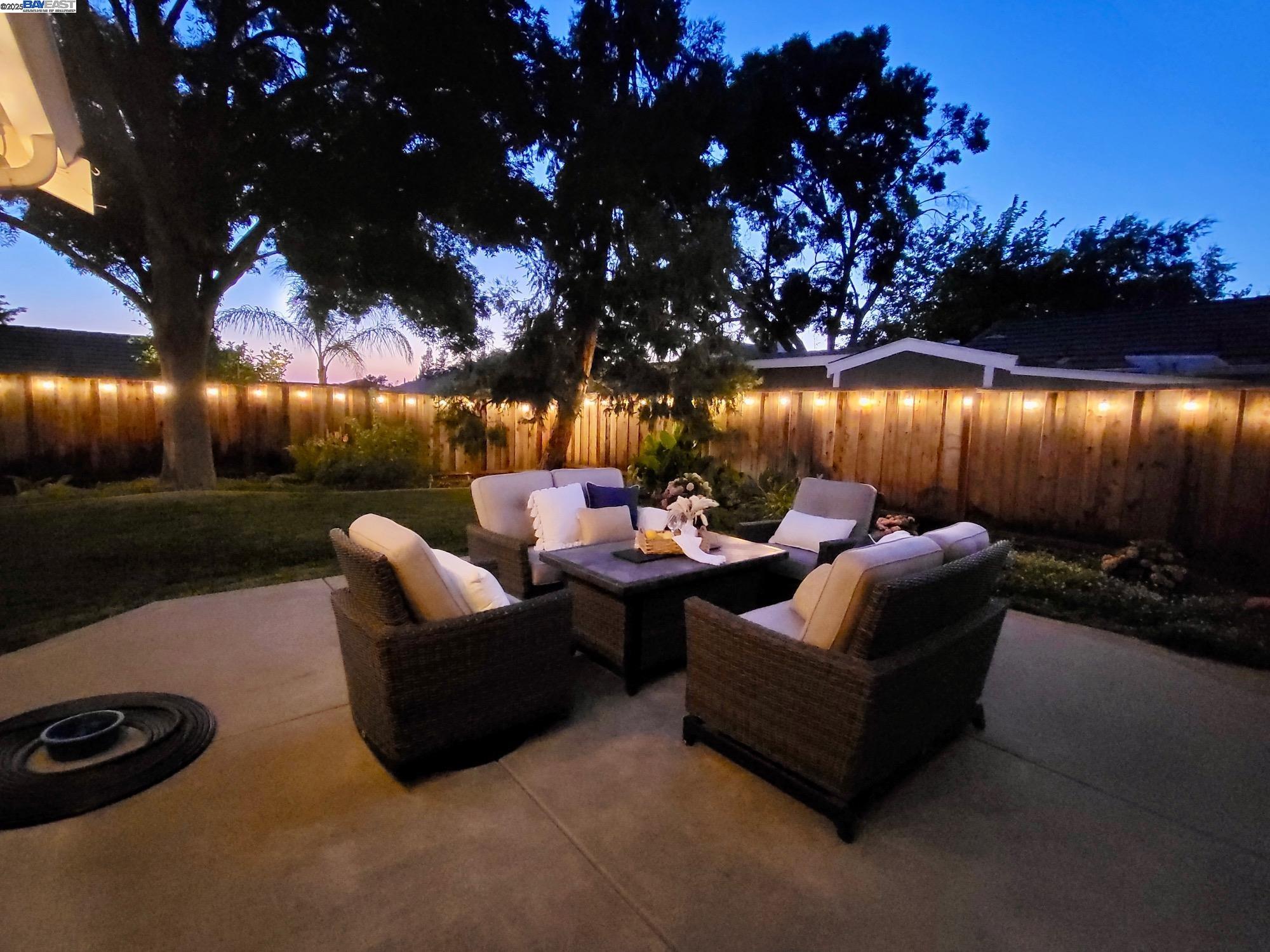 1256 Village Green Dr