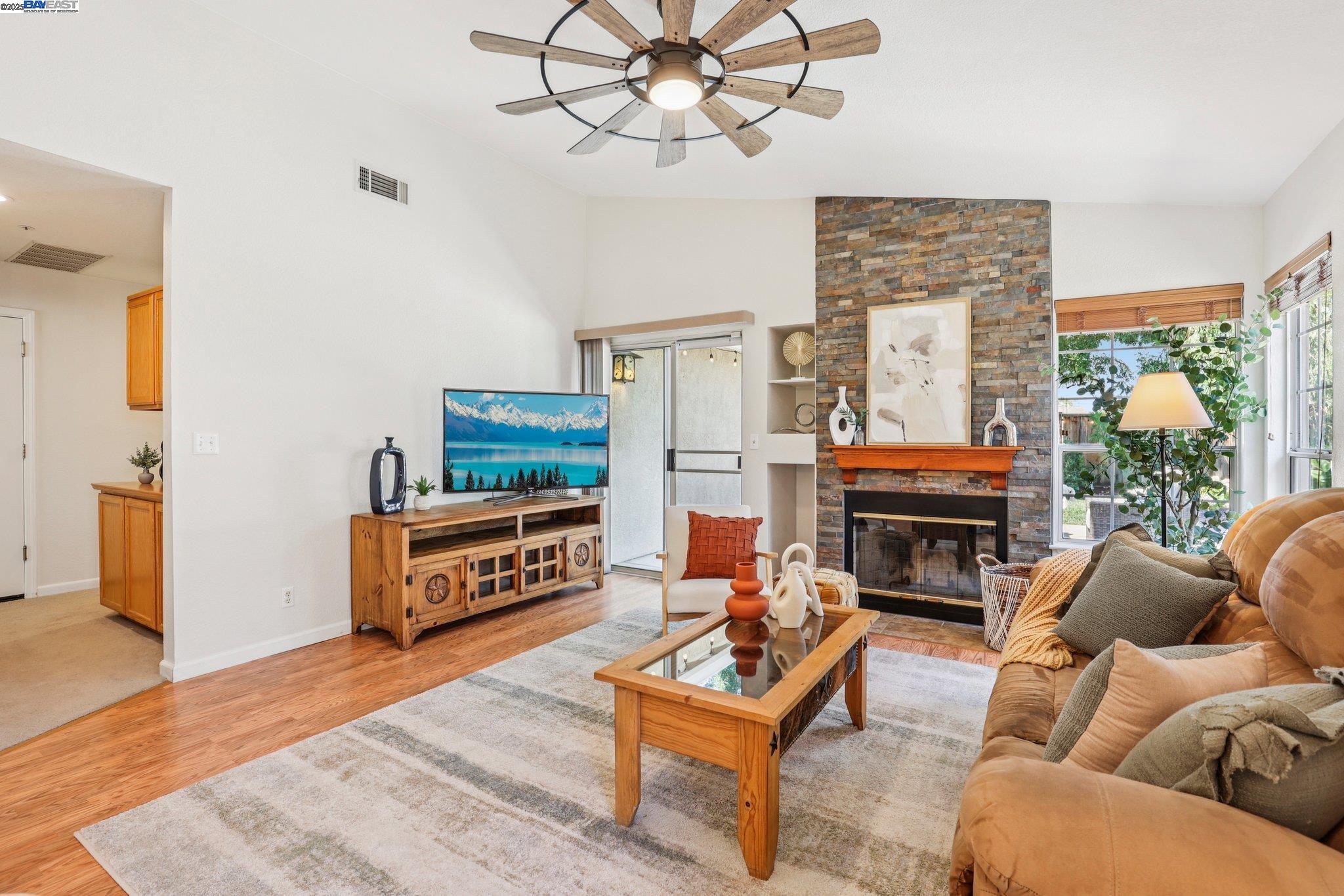 1256 Village Green Dr