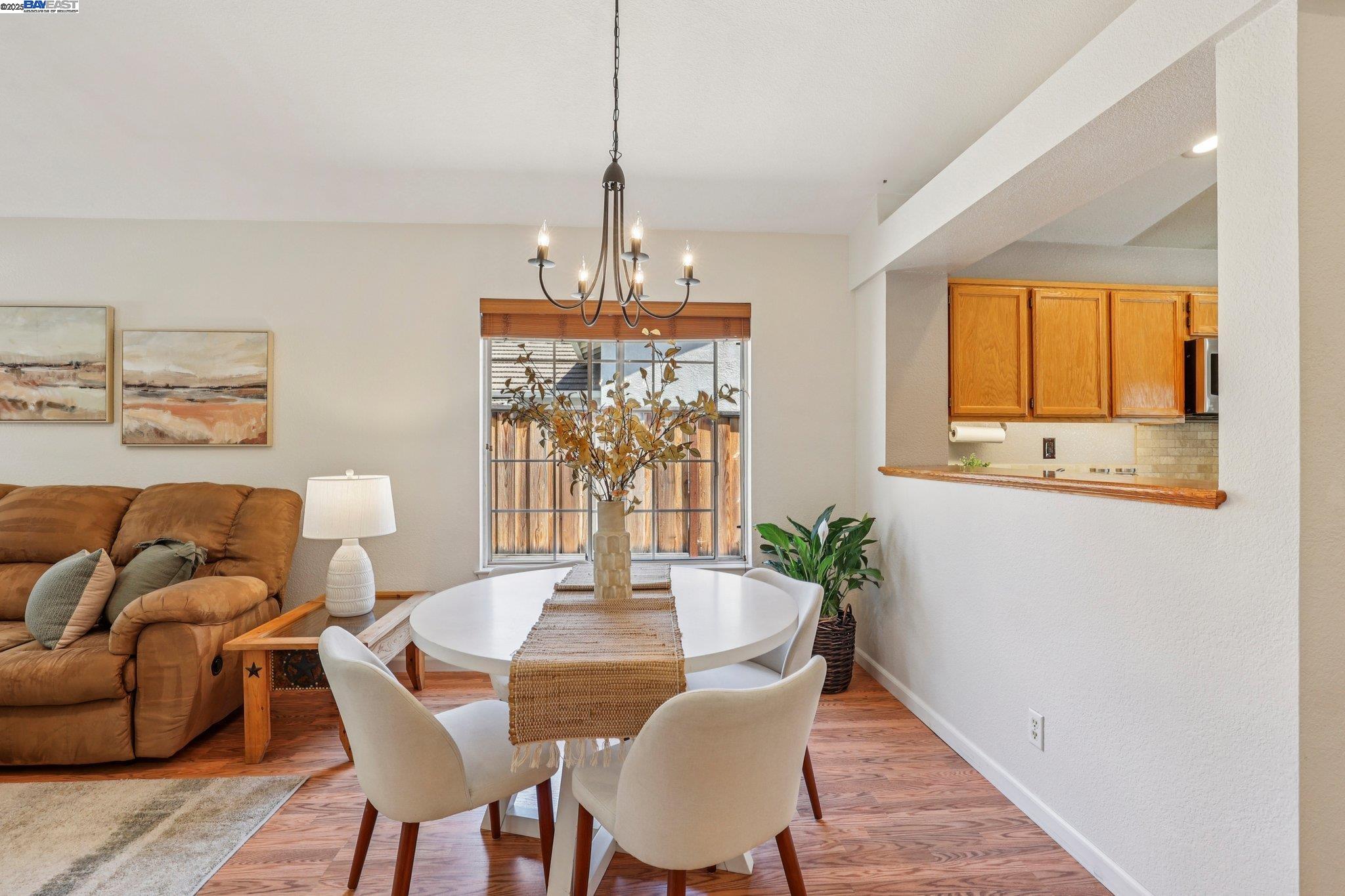1256 Village Green Dr