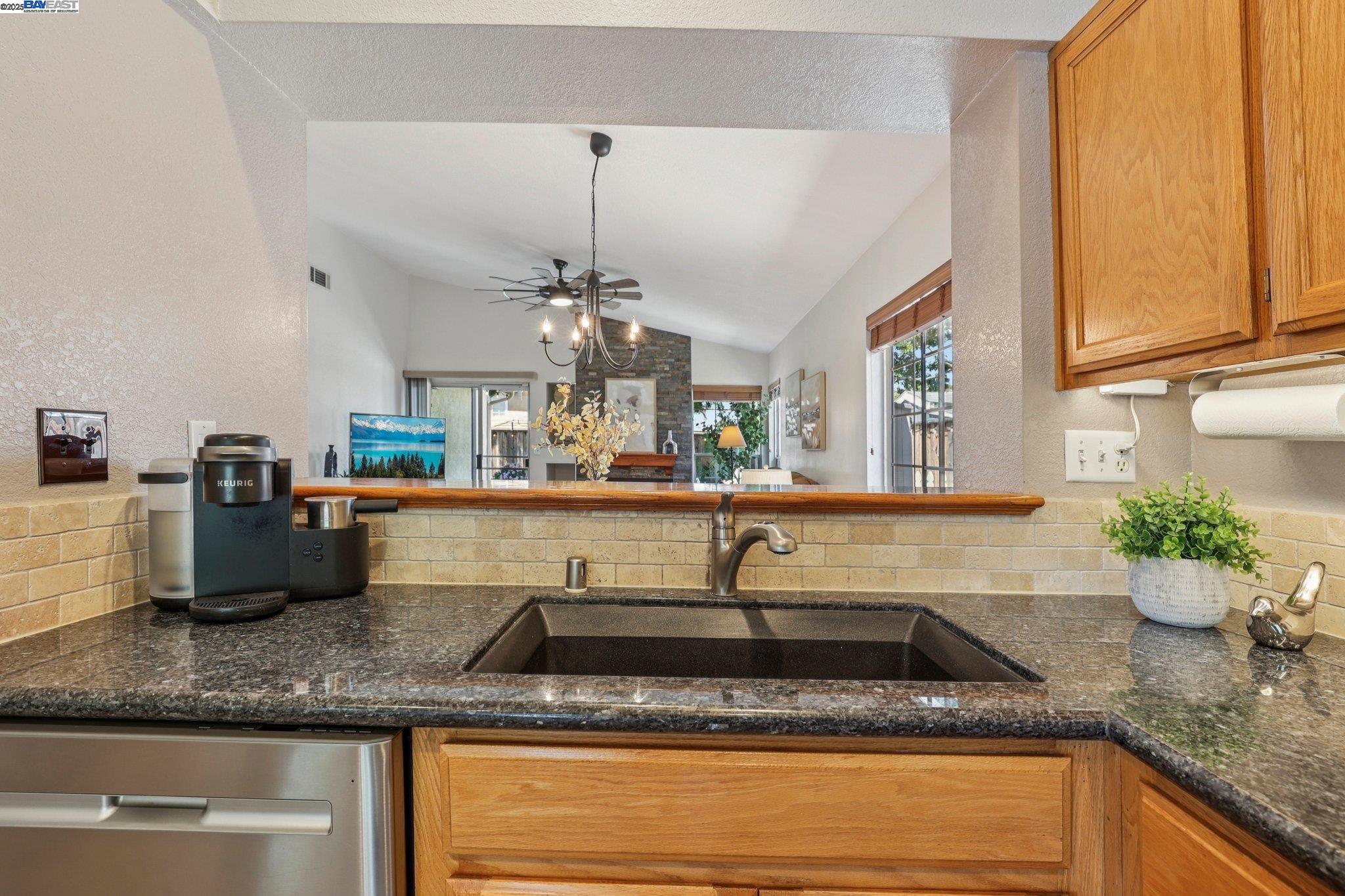 1256 Village Green Dr