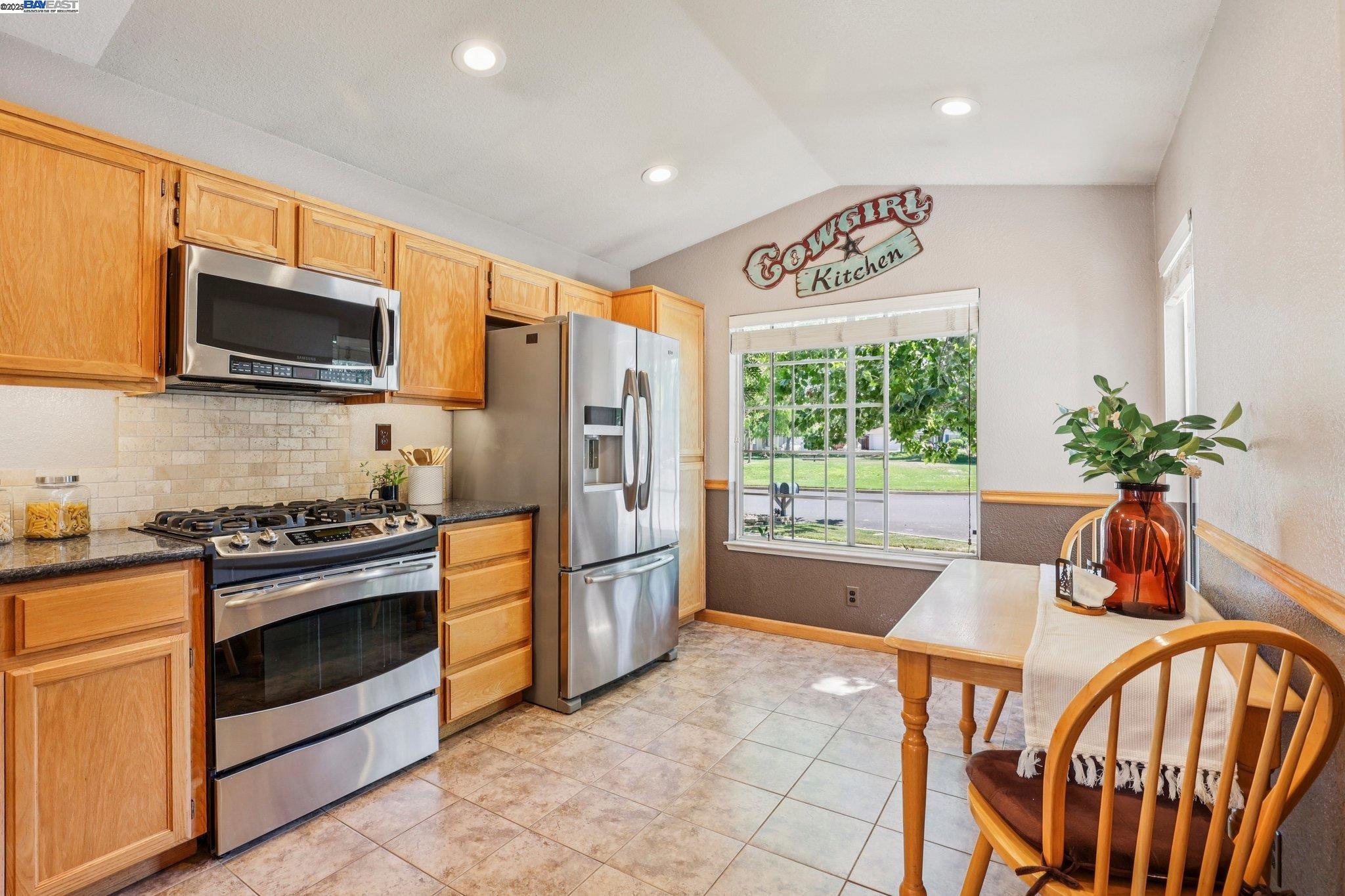 1256 Village Green Dr