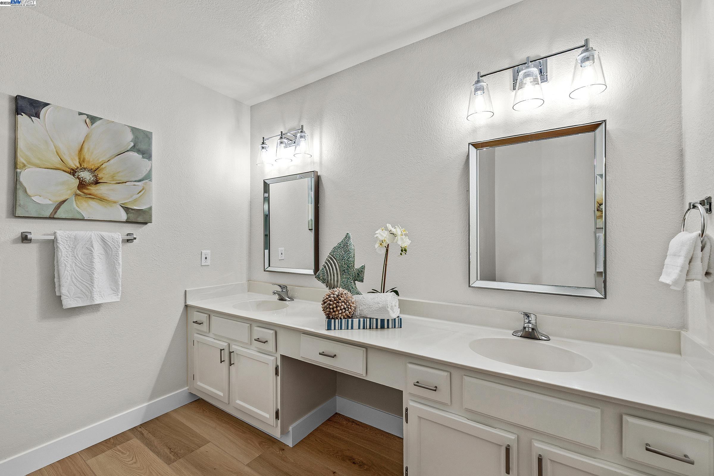 1832 Mira Loma St