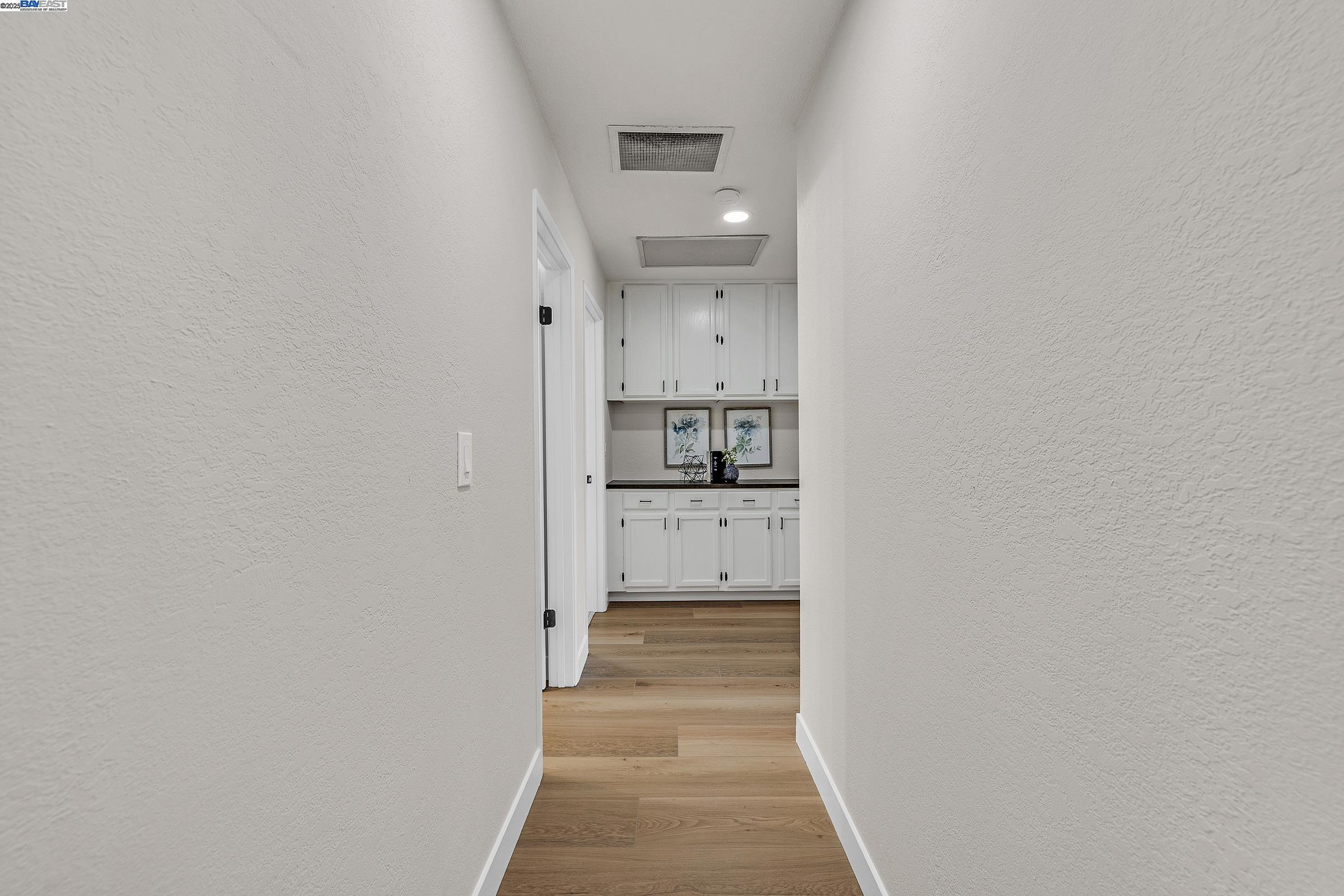 1832 Mira Loma St