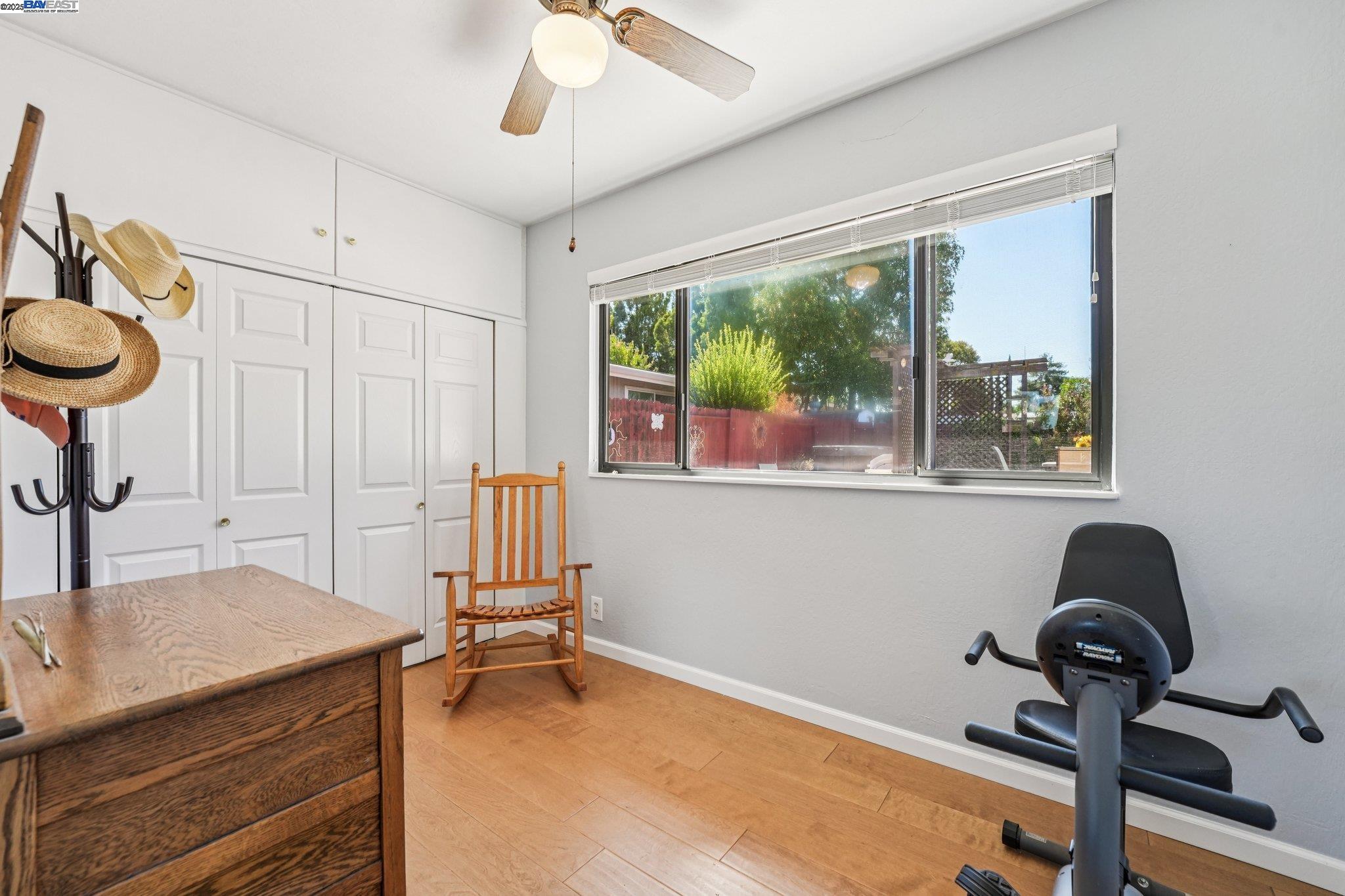 1052 Rincon Ave