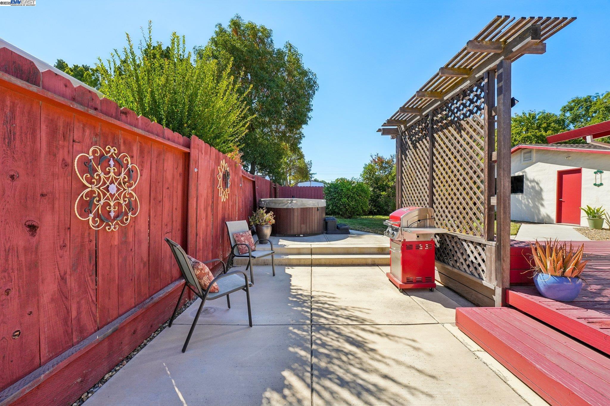 1052 Rincon Ave