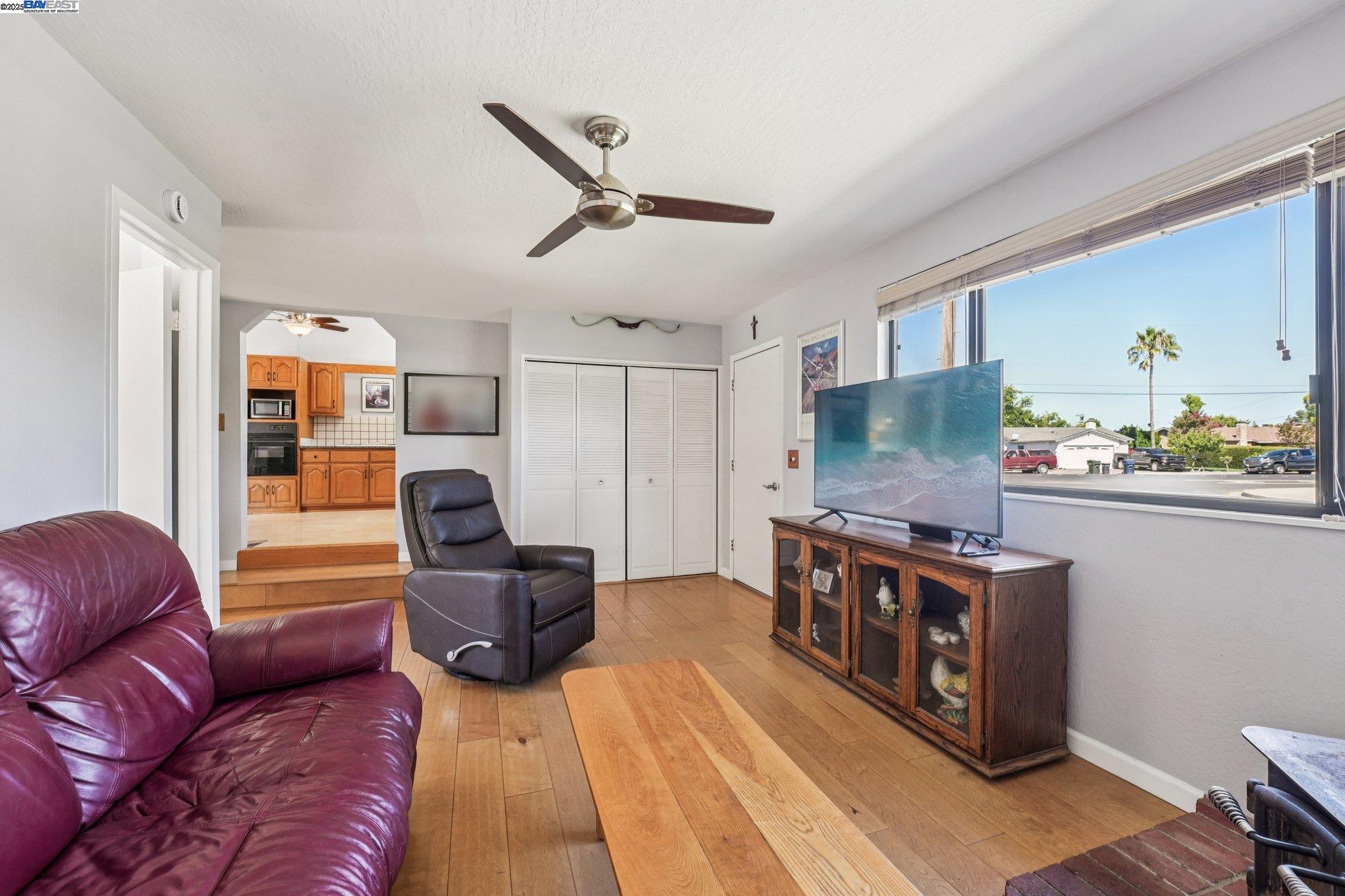 1052 Rincon Ave