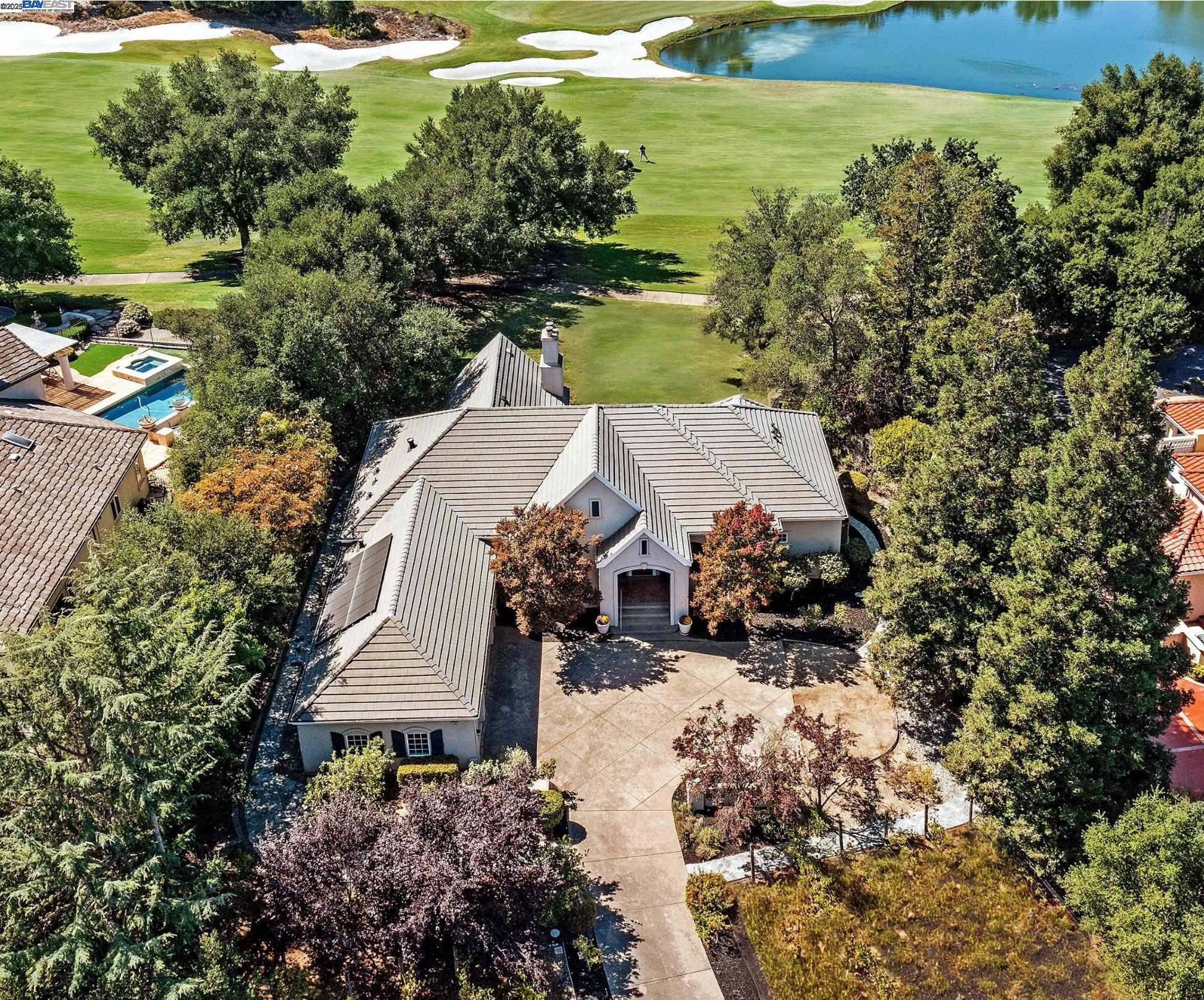 2389 E Ruby Hill Dr