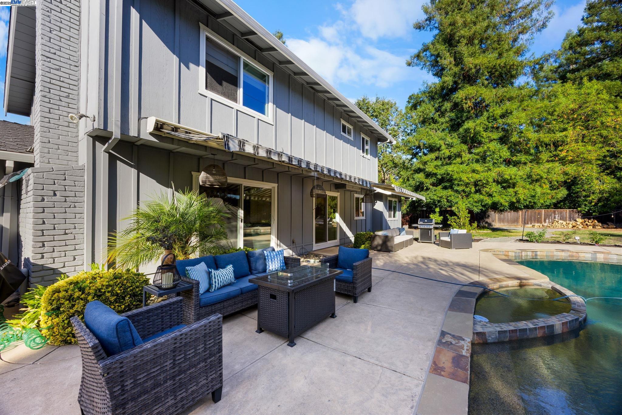 90 Princeton Ct
