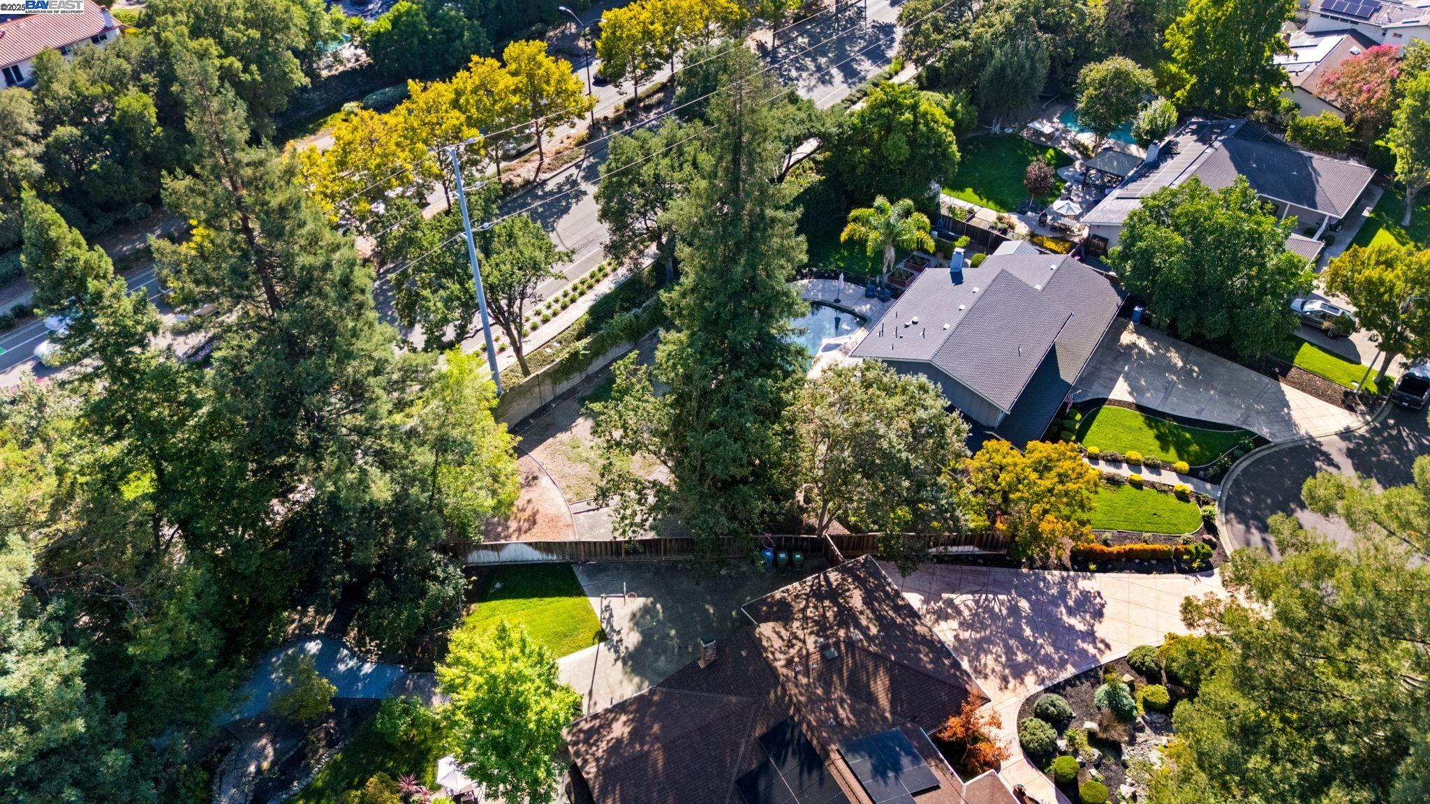 90 Princeton Ct
