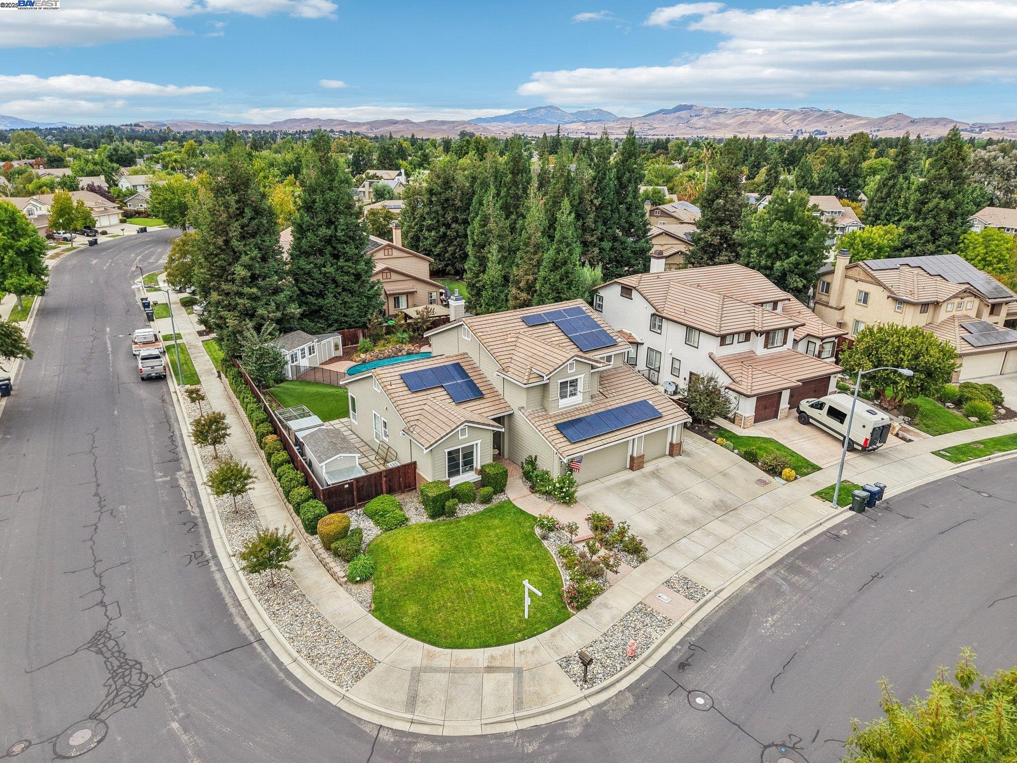 1762 Cheryl Dr