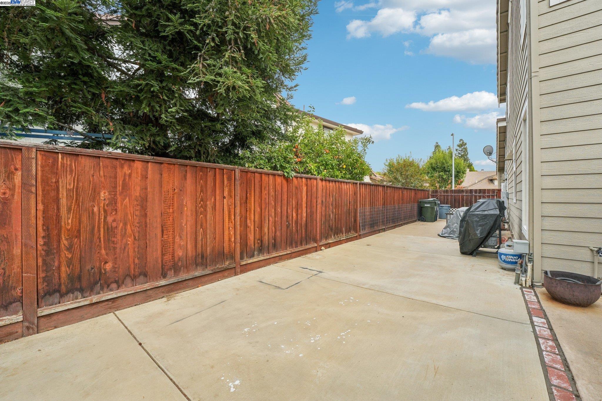 1762 Cheryl Dr