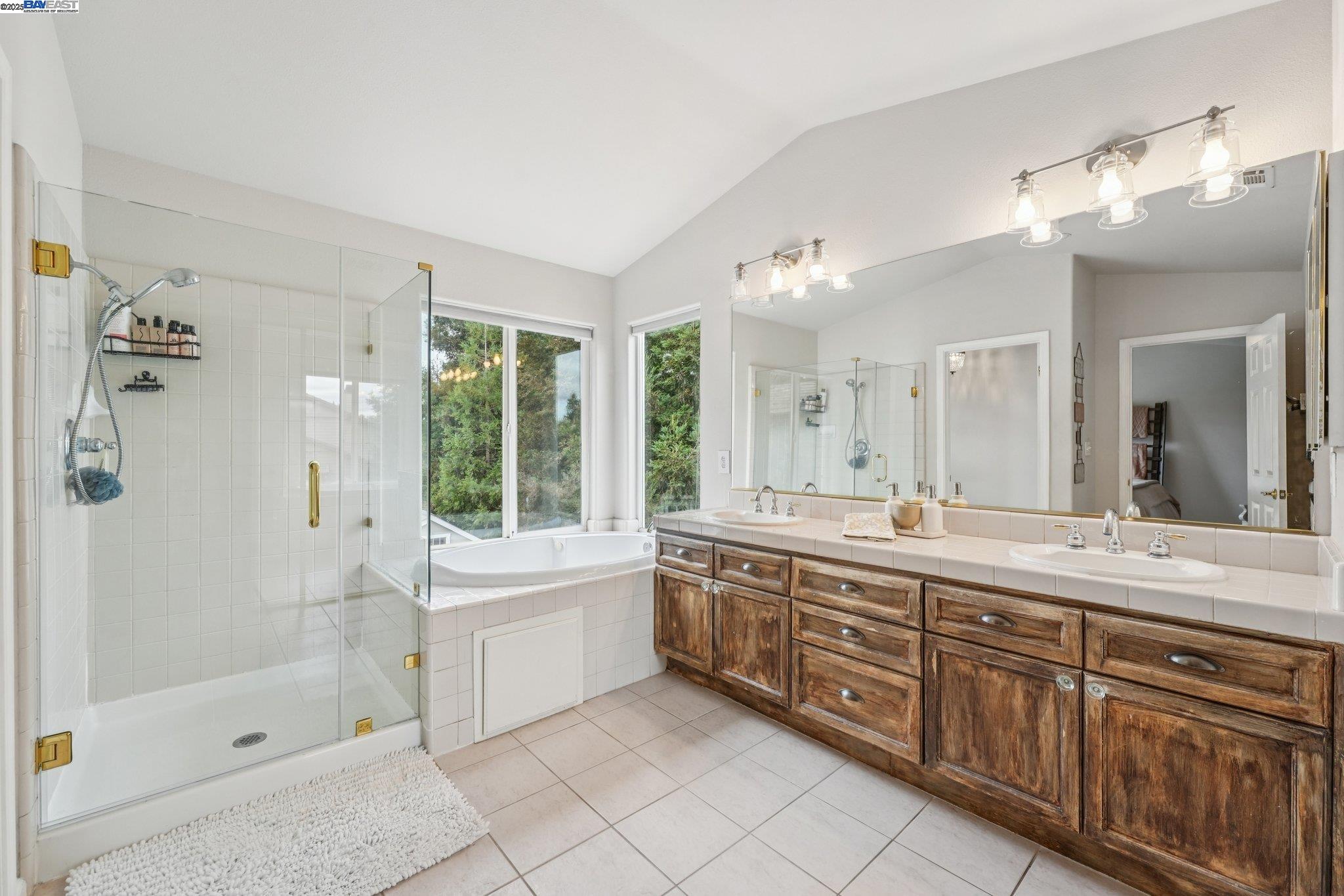 1762 Cheryl Dr