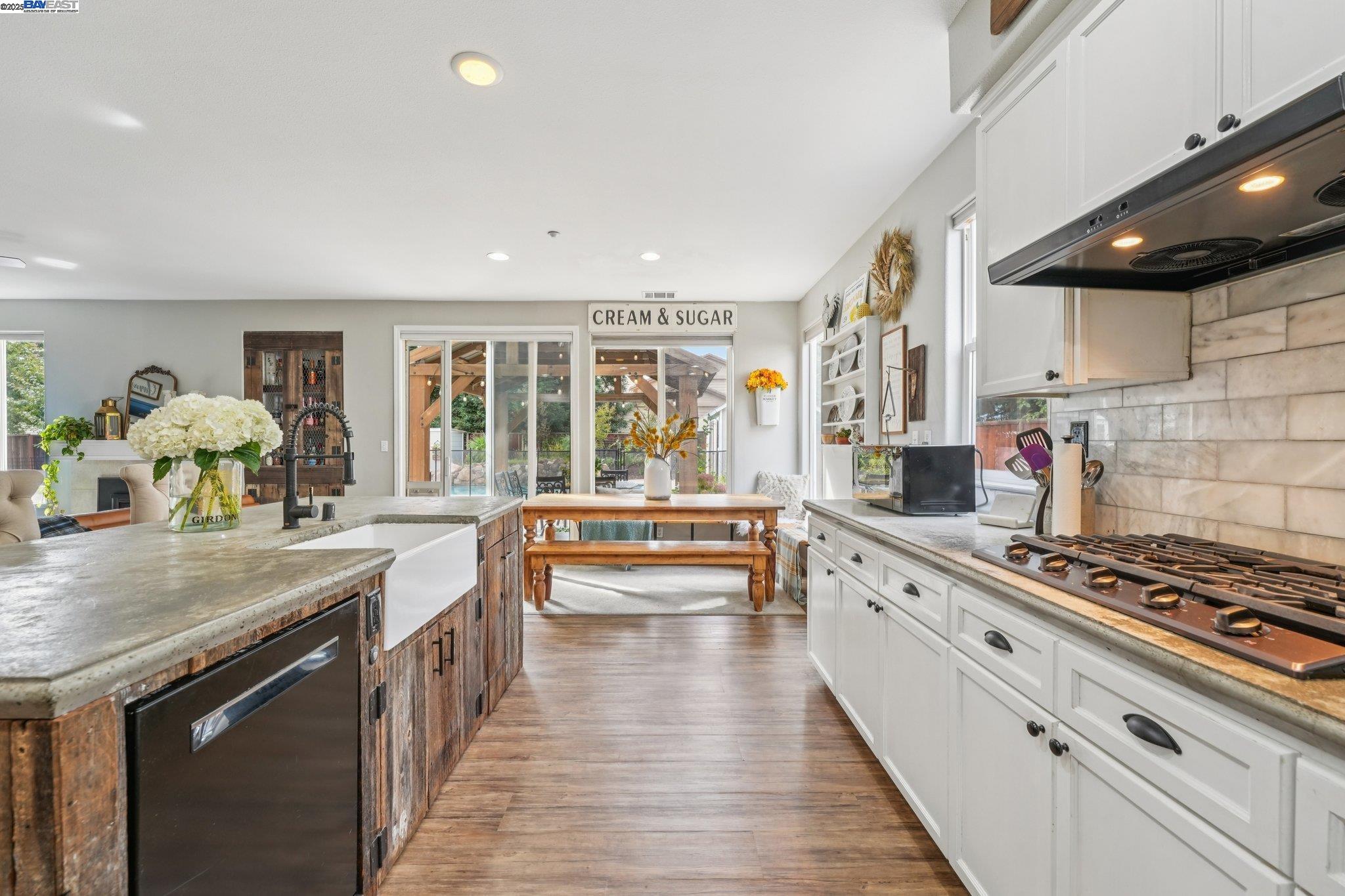 1762 Cheryl Dr