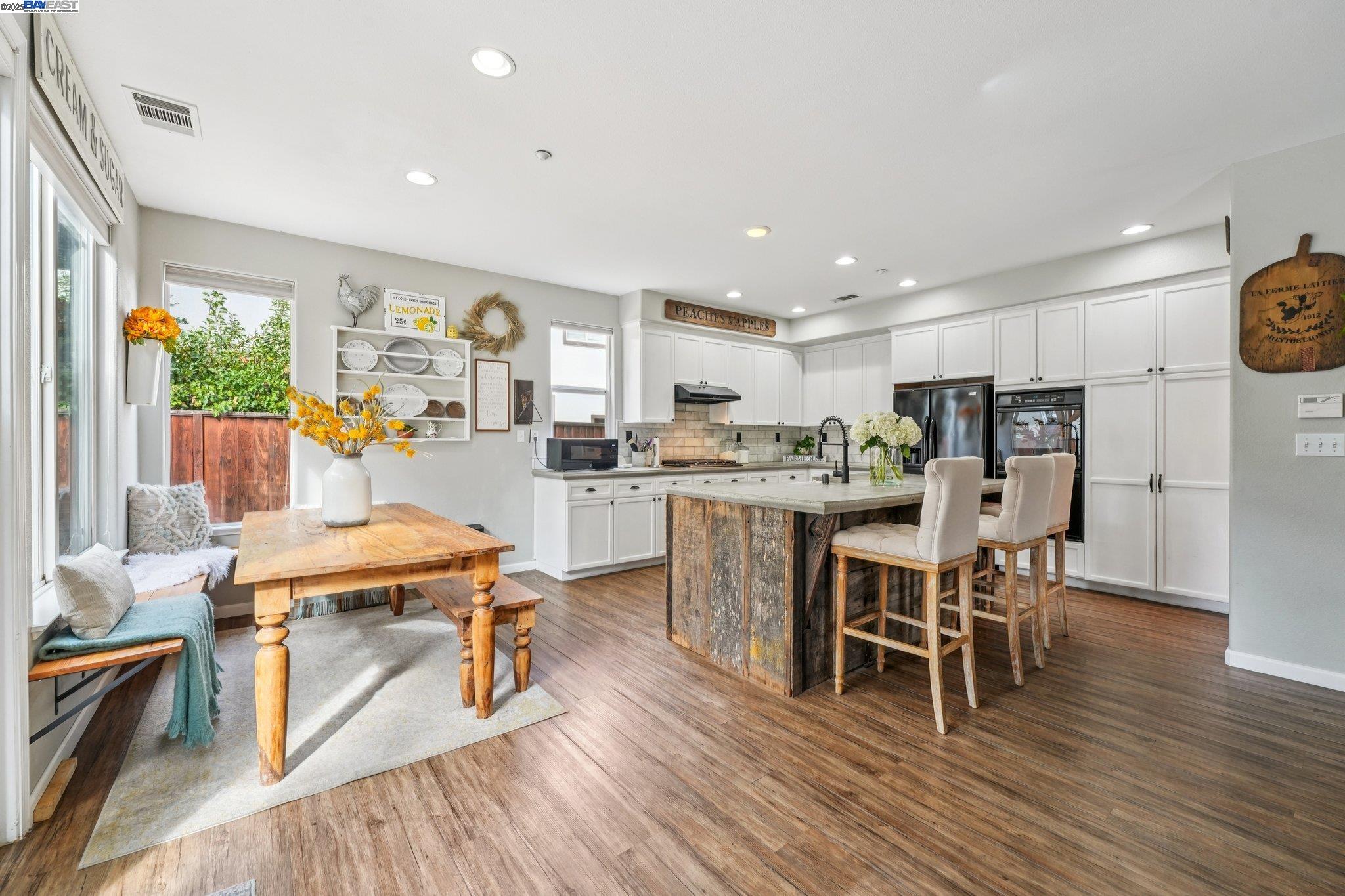 1762 Cheryl Dr