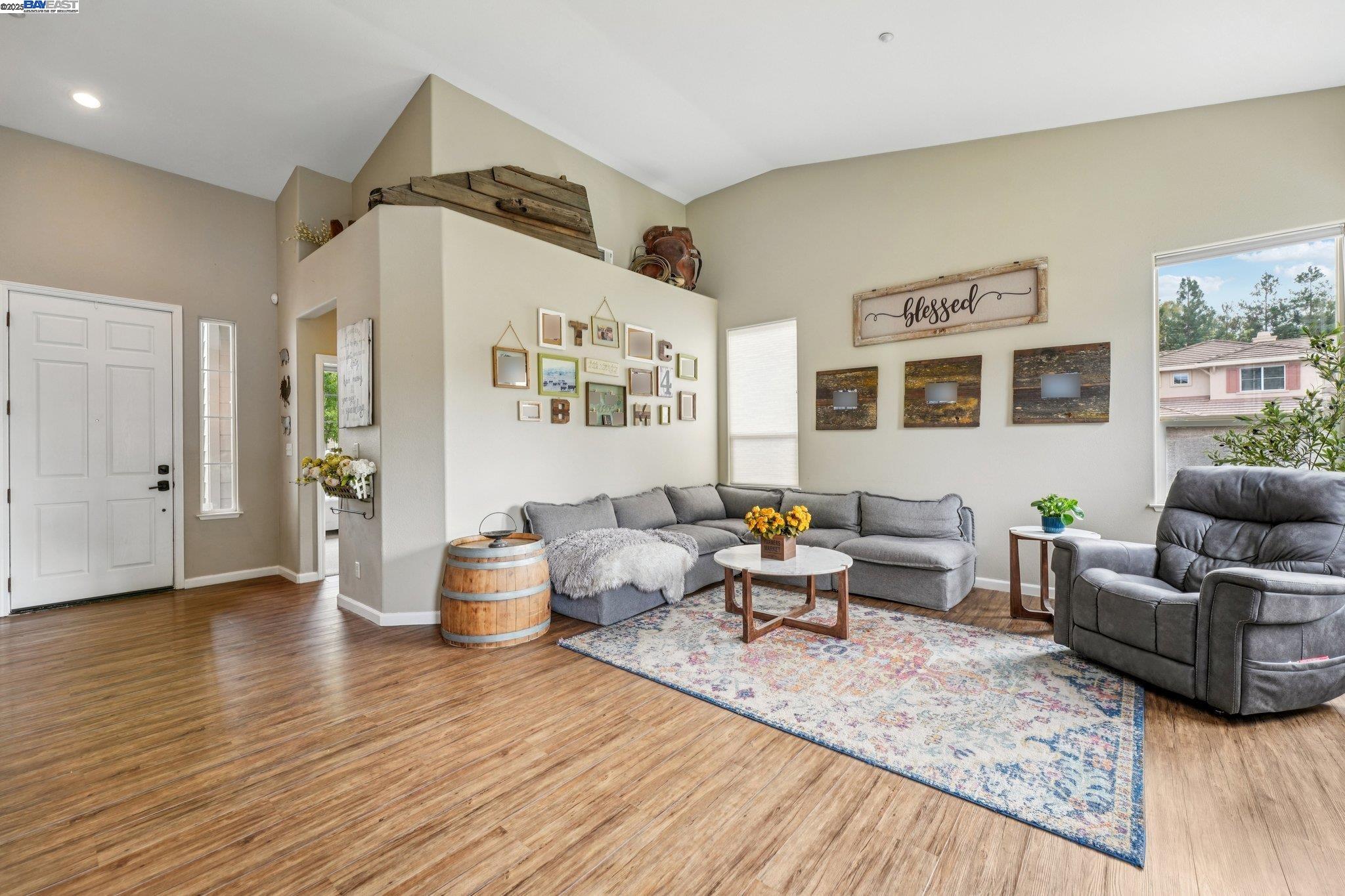 1762 Cheryl Dr