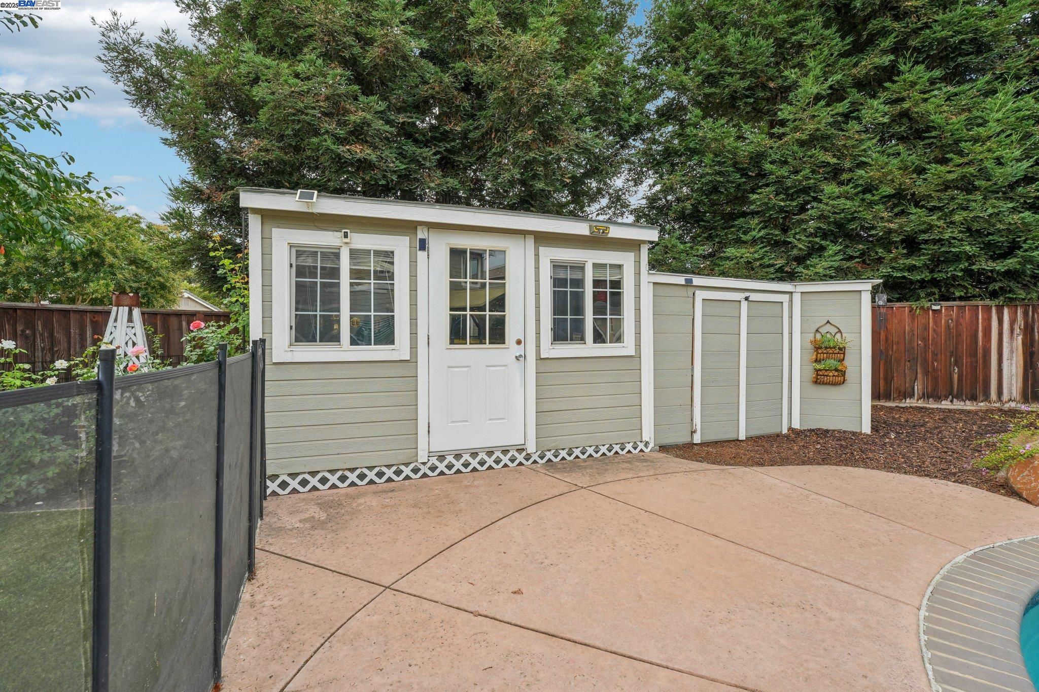 1762 Cheryl Dr
