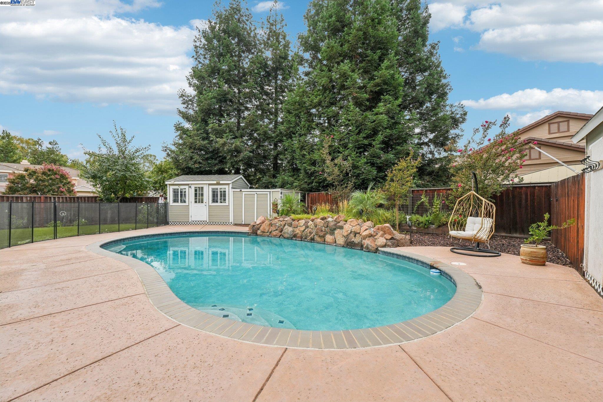 1762 Cheryl Dr