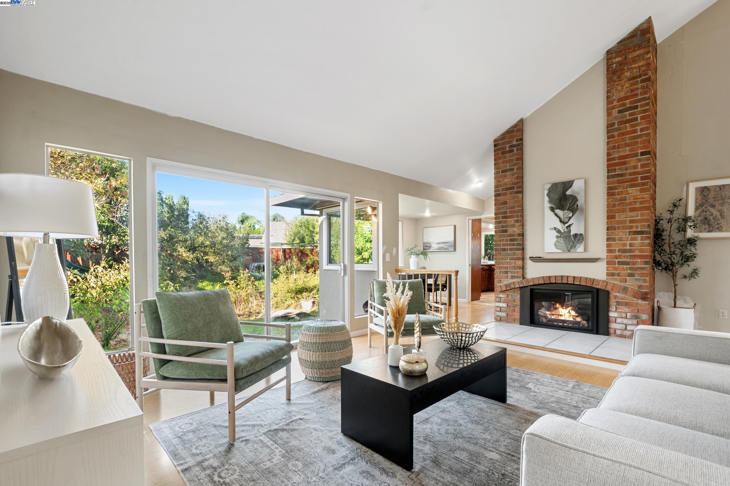 628 Lido Dr