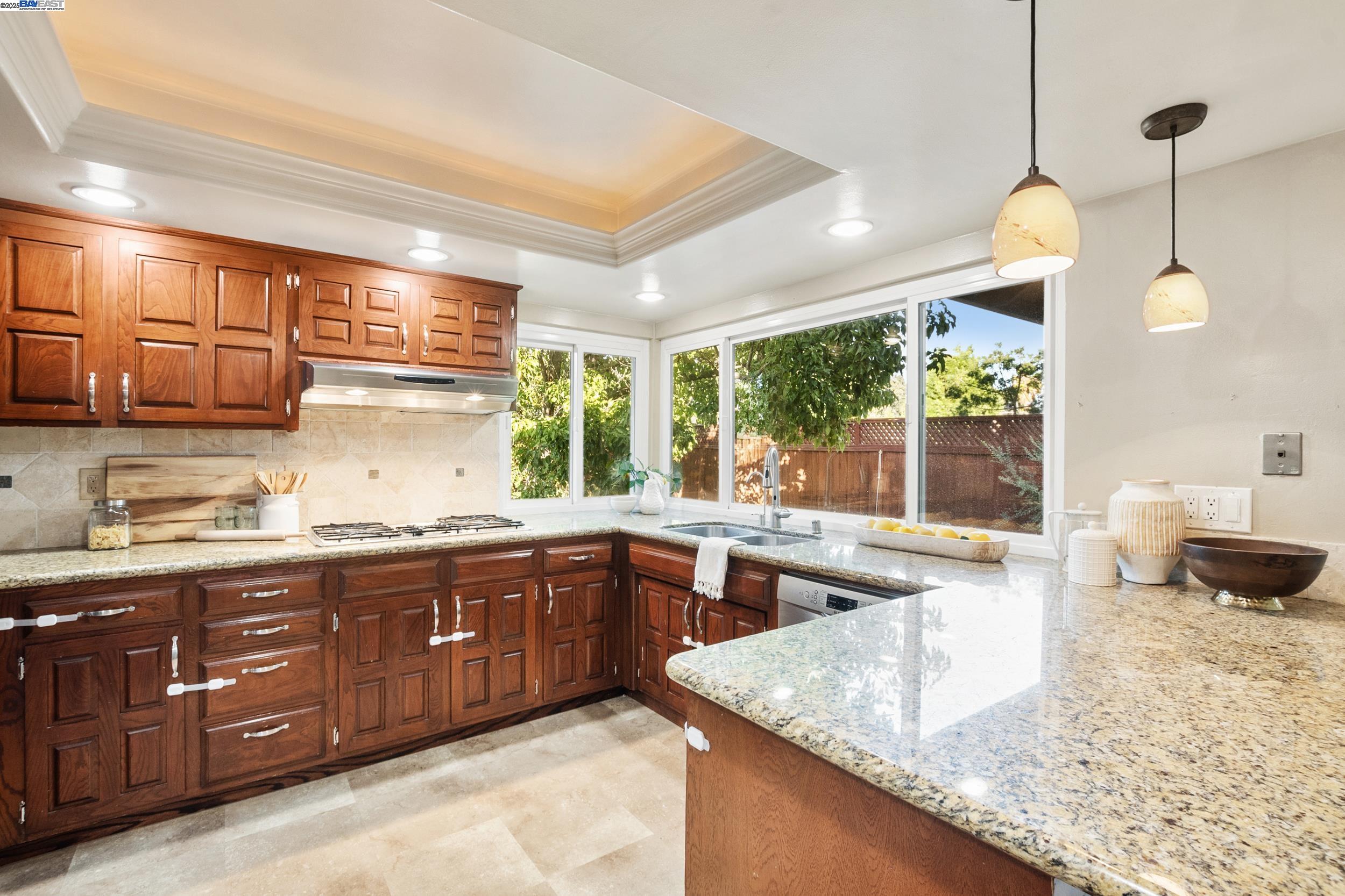628 Lido Dr