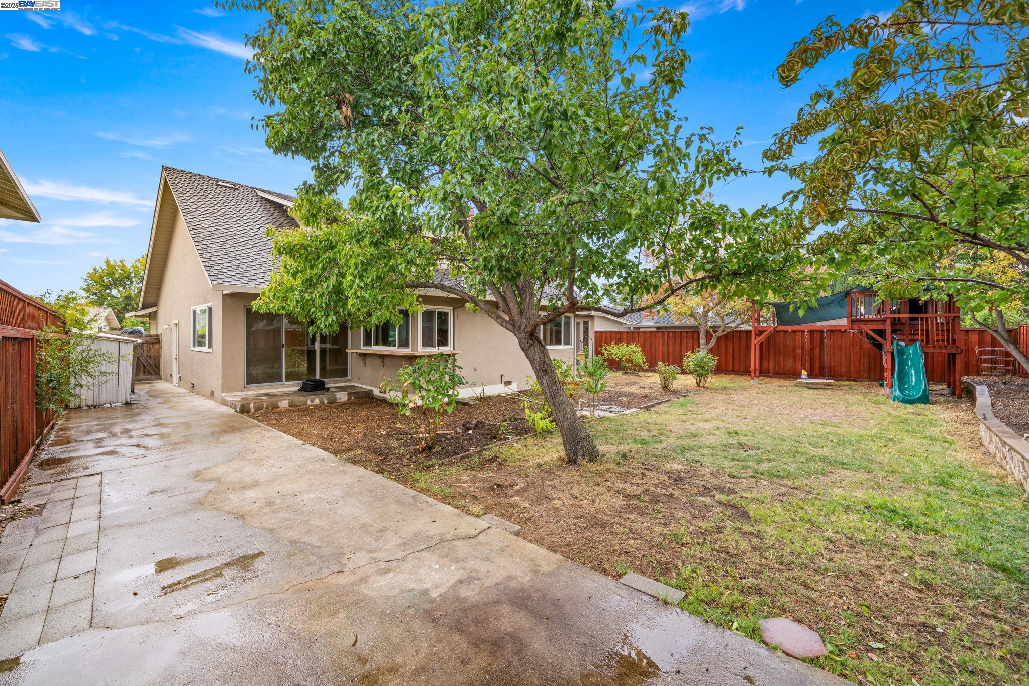 628 Lido Dr