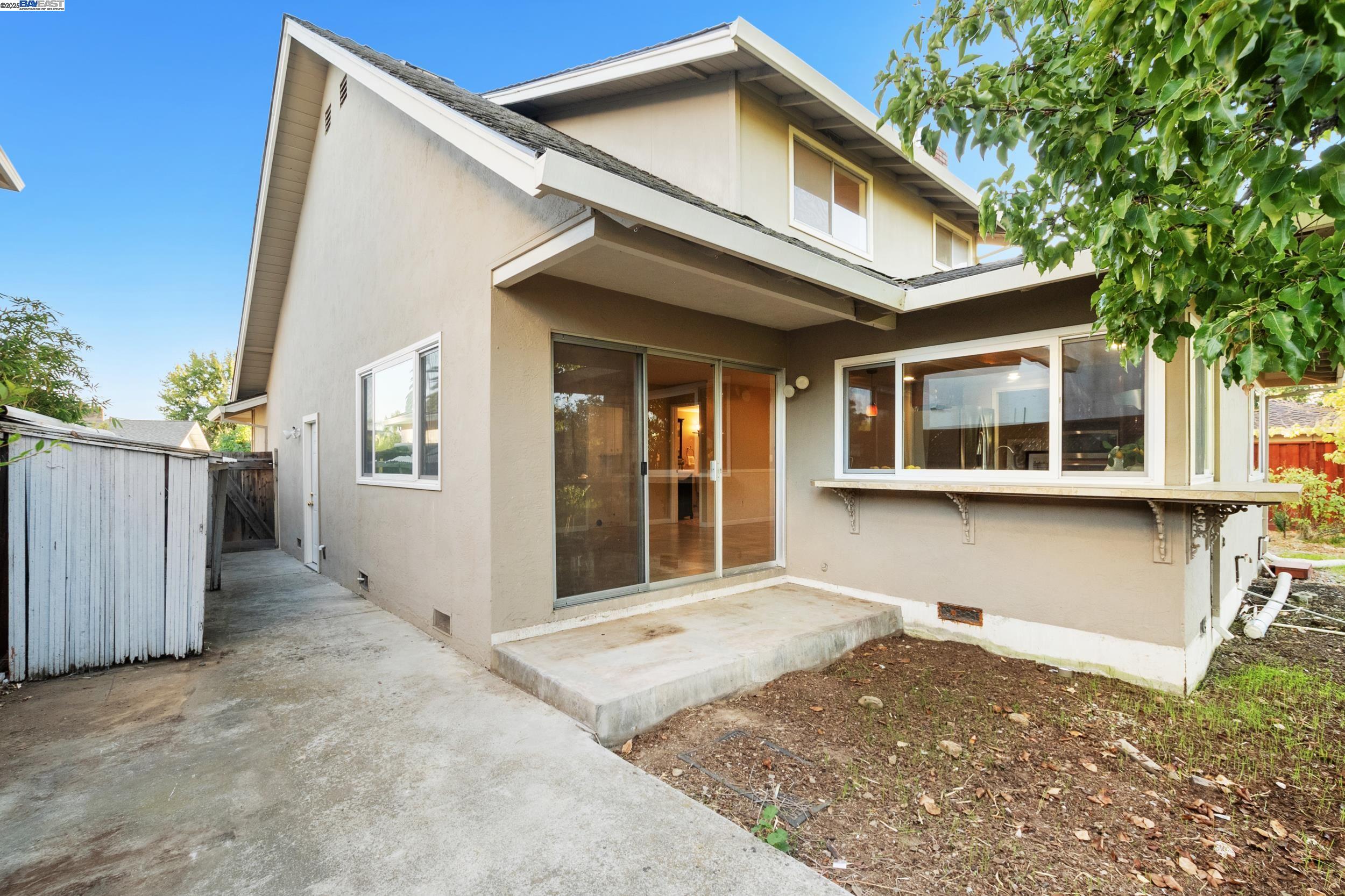 628 Lido Dr