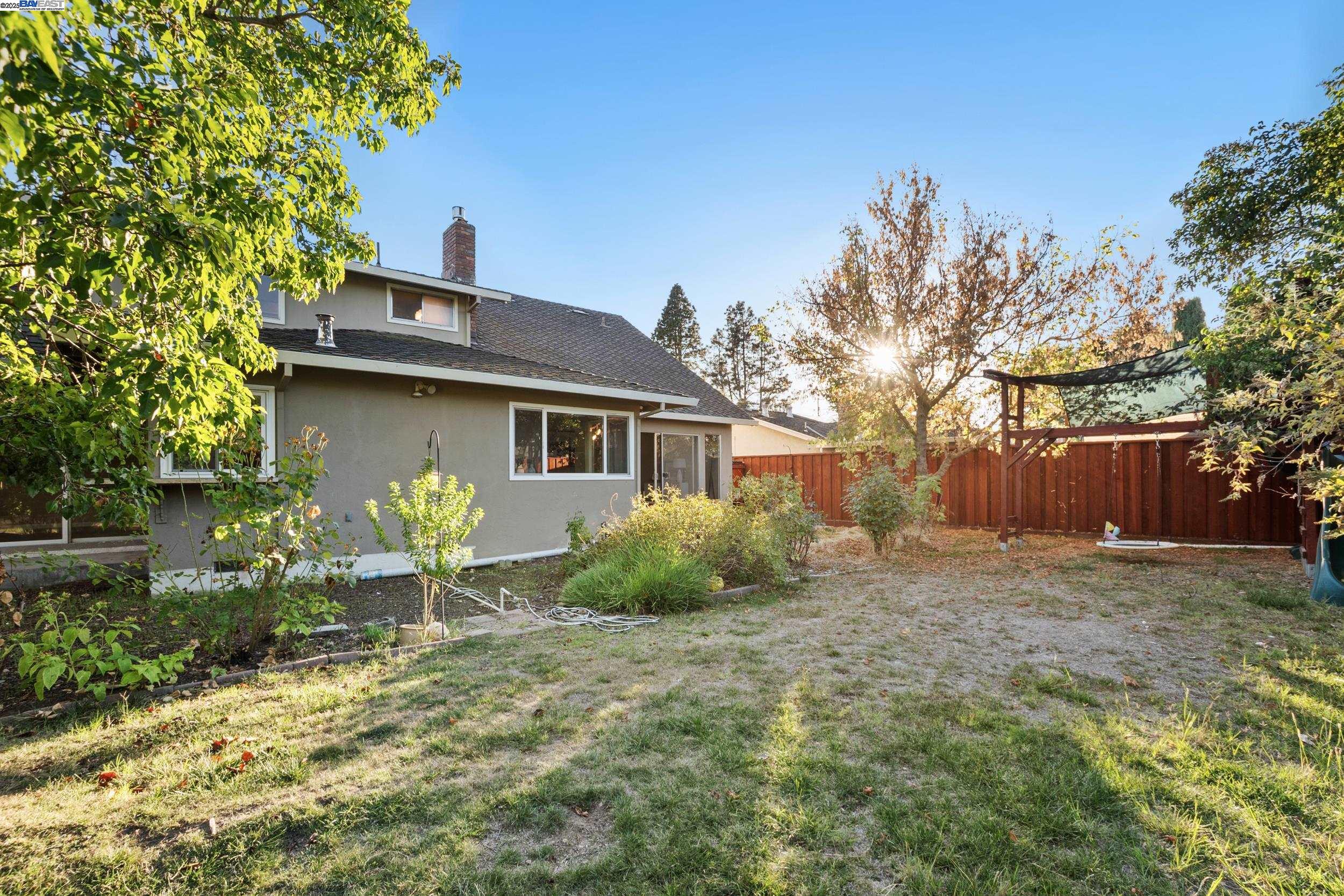 628 Lido Dr