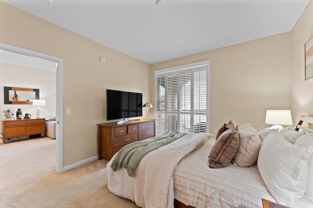 3290 Maguire Way # 118