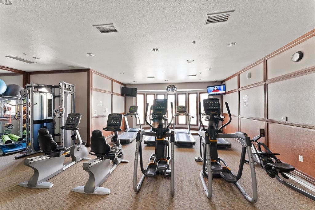 3290 Maguire Way # 118