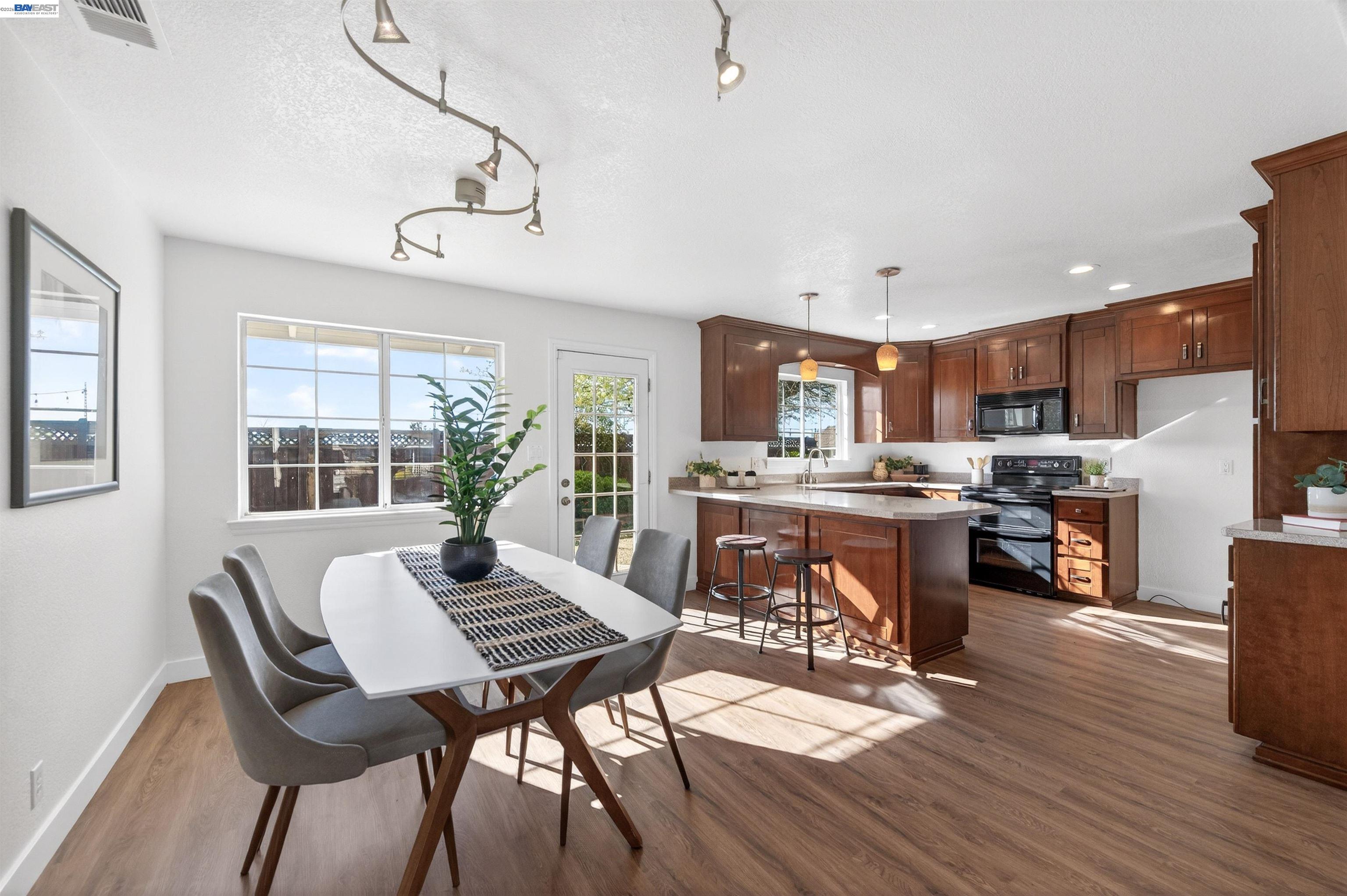 1185 El Dorado Drive