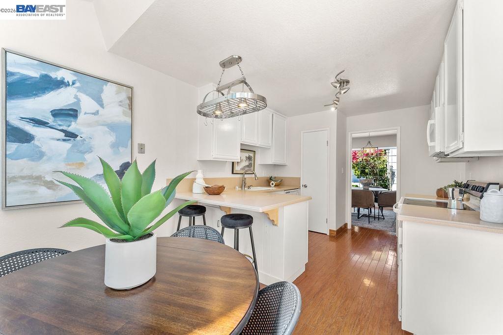 235 Northwood Cmns
