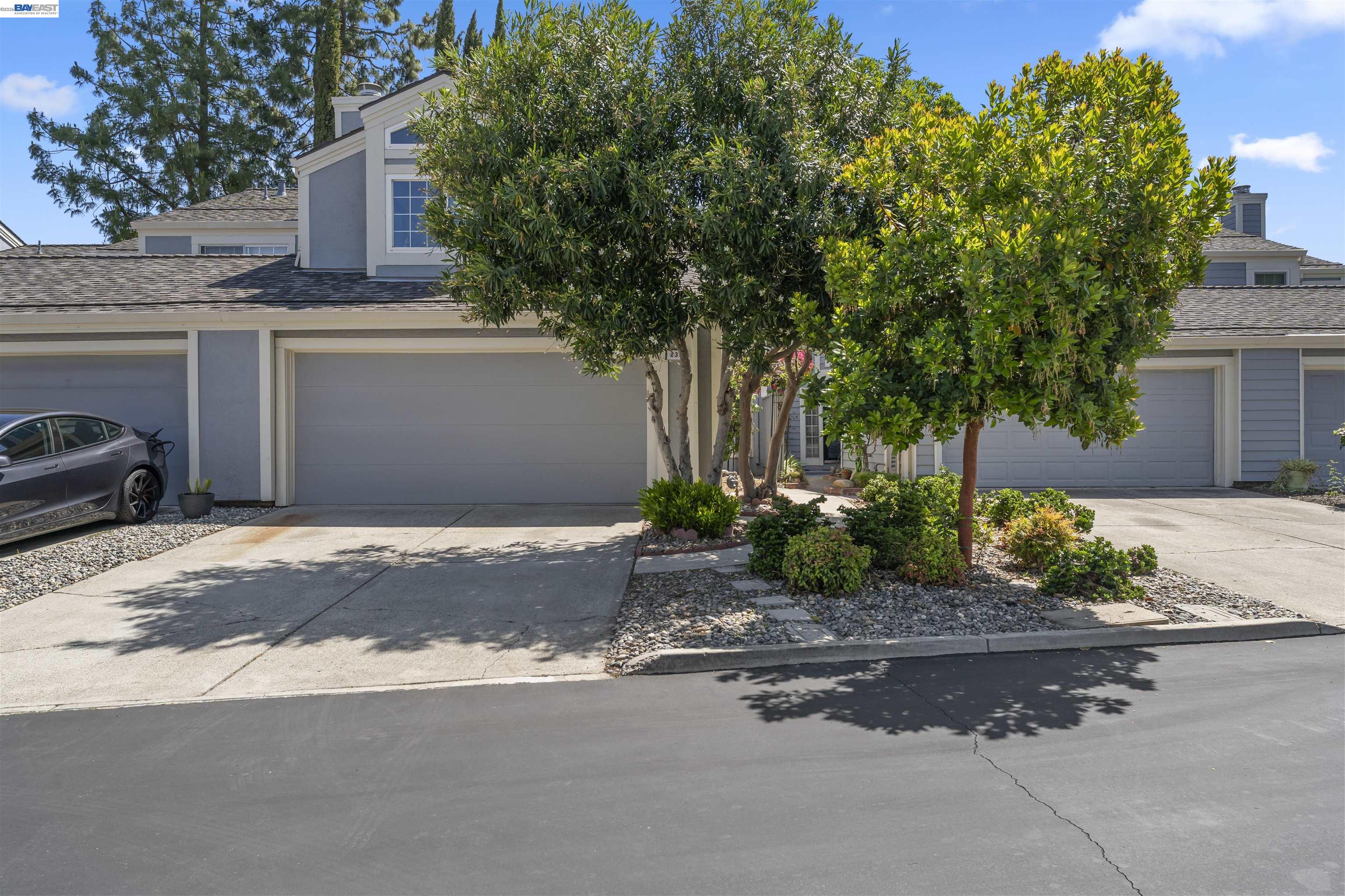 235 Northwood Cmns